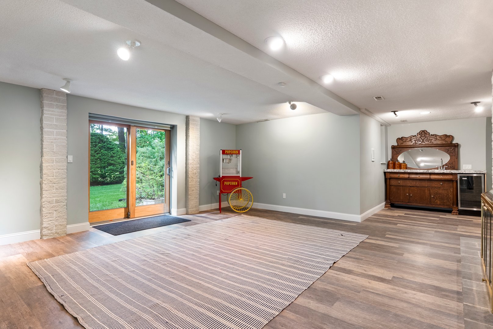 550 Wolf Swamp Road Photo 30