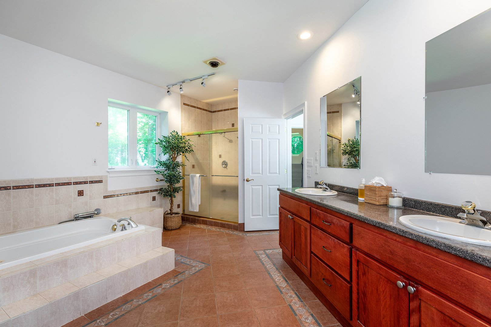 28 Drewbarrie Lane Photo 29