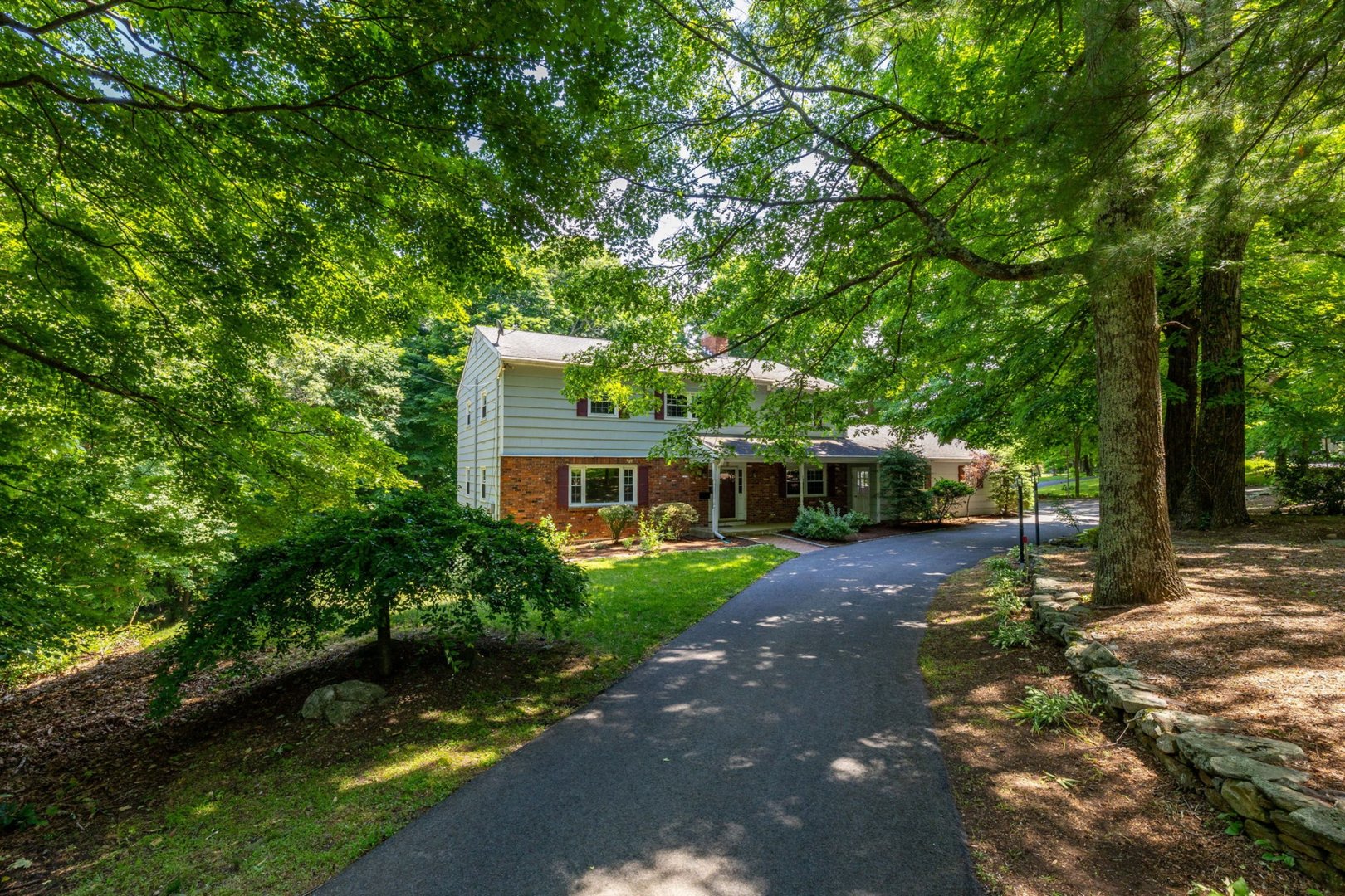 33 Hurds Hill Road Photo 1