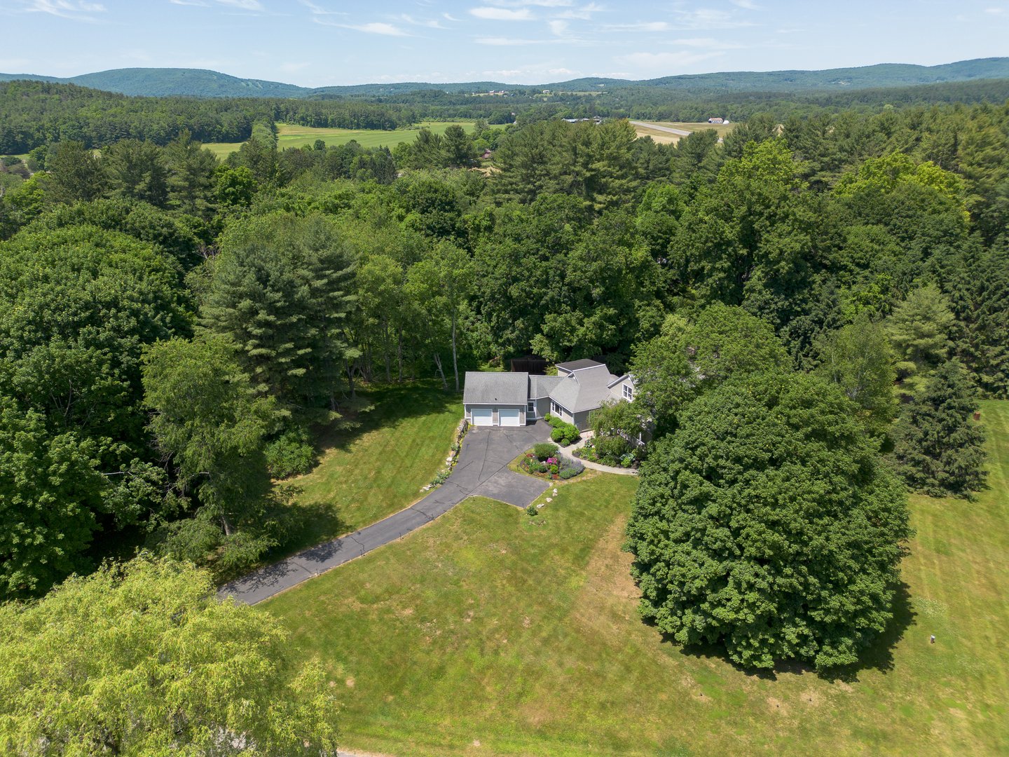 3 Cornwall Dr Photo 52