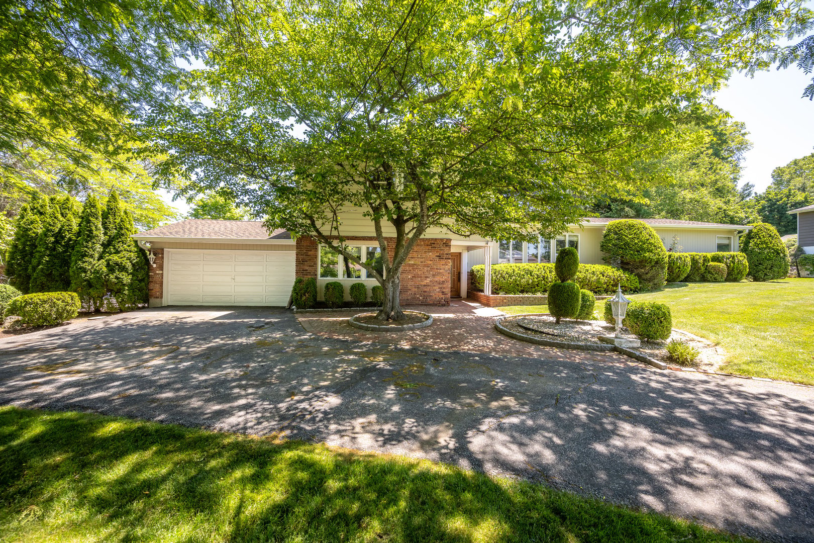 12 Lark Avenue Photo 2