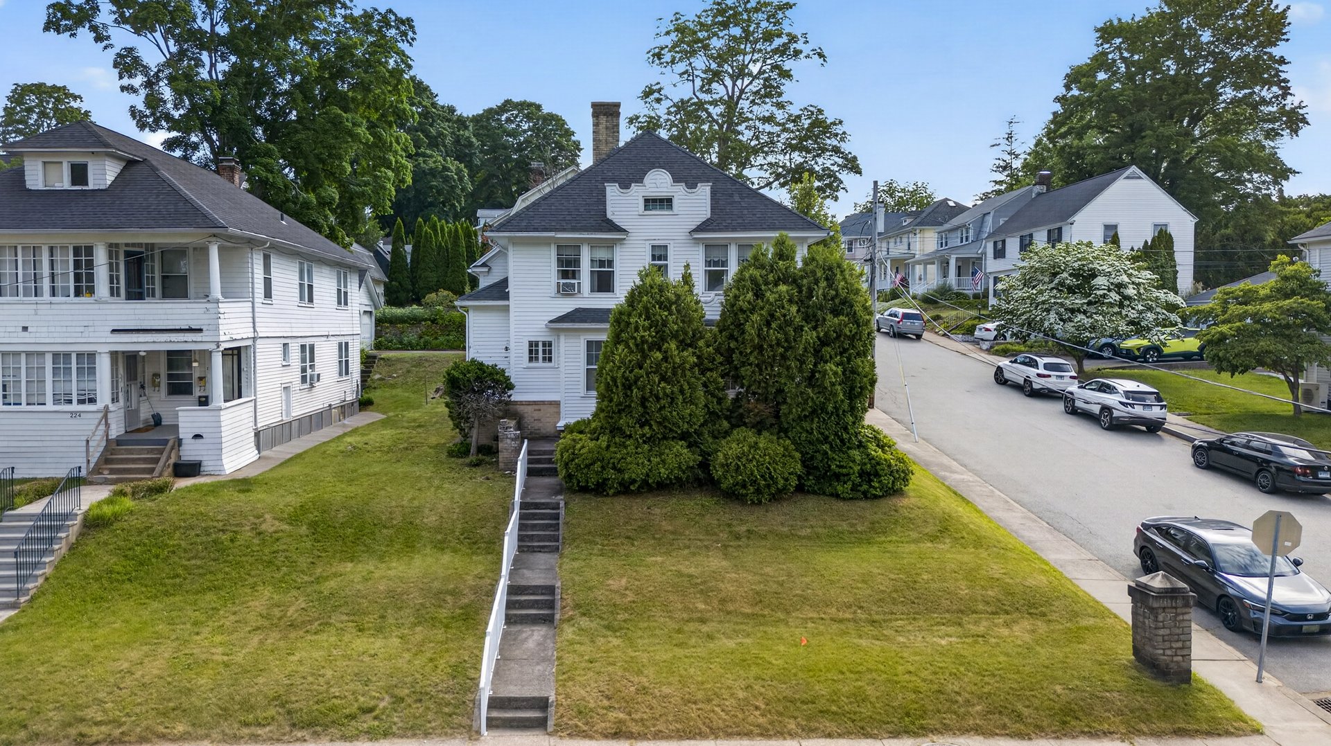 226 Broadway Photo 3