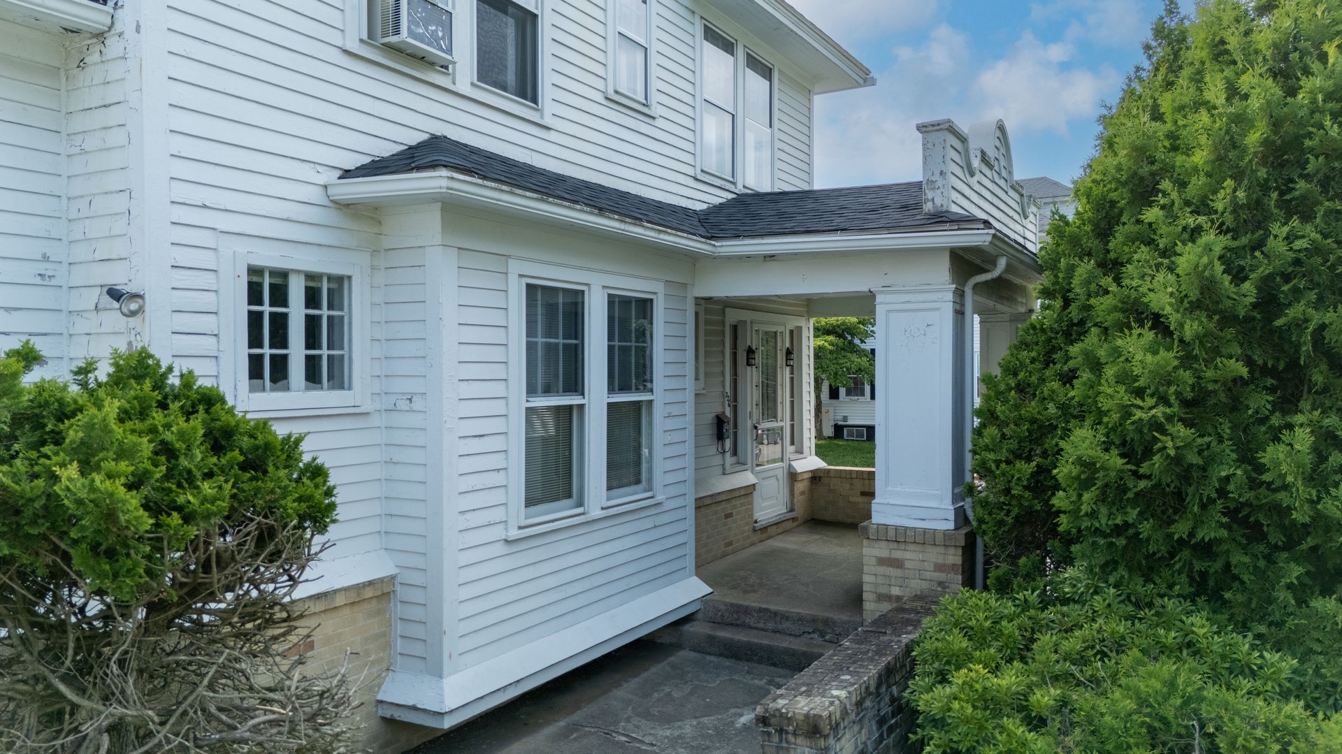 226 Broadway Photo 4