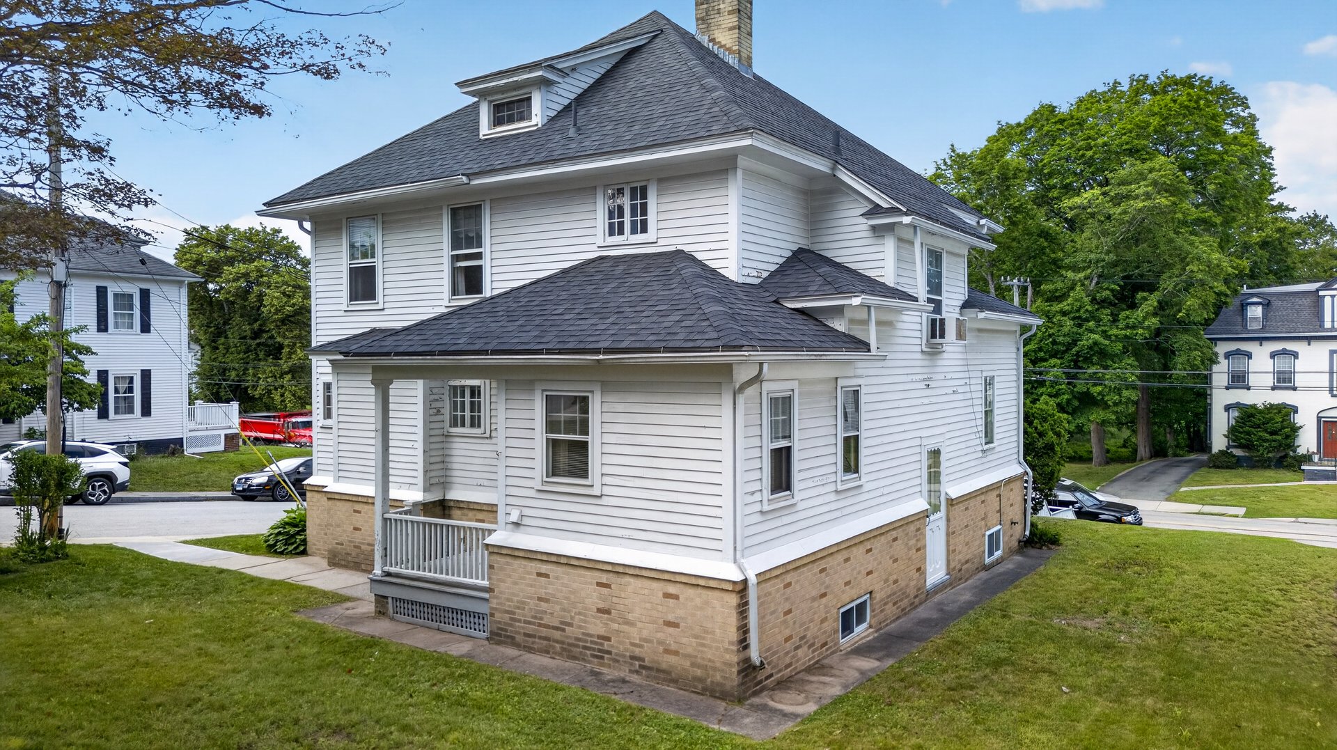 226 Broadway Photo 36
