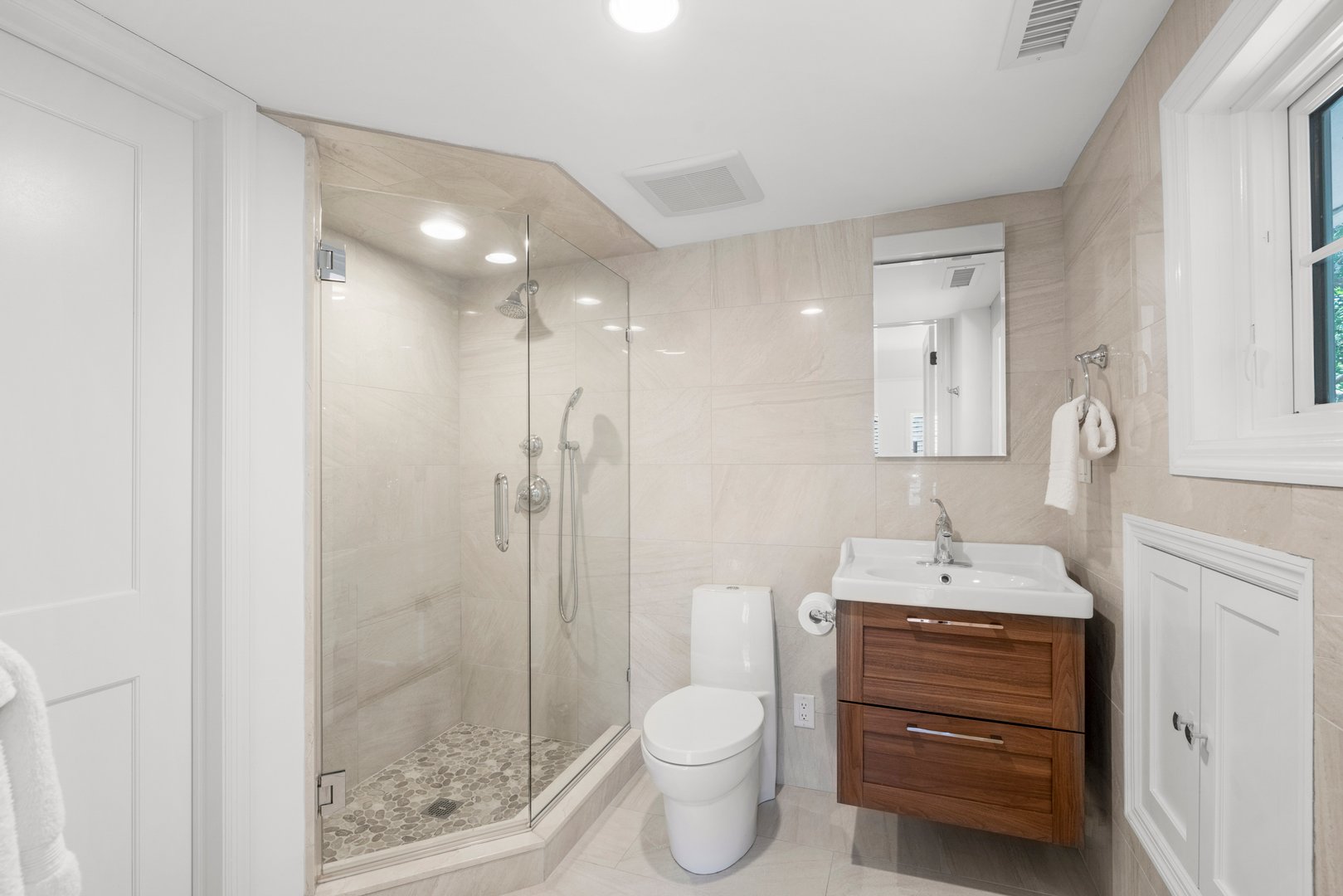 125 Saxon Woods Road Photo 19