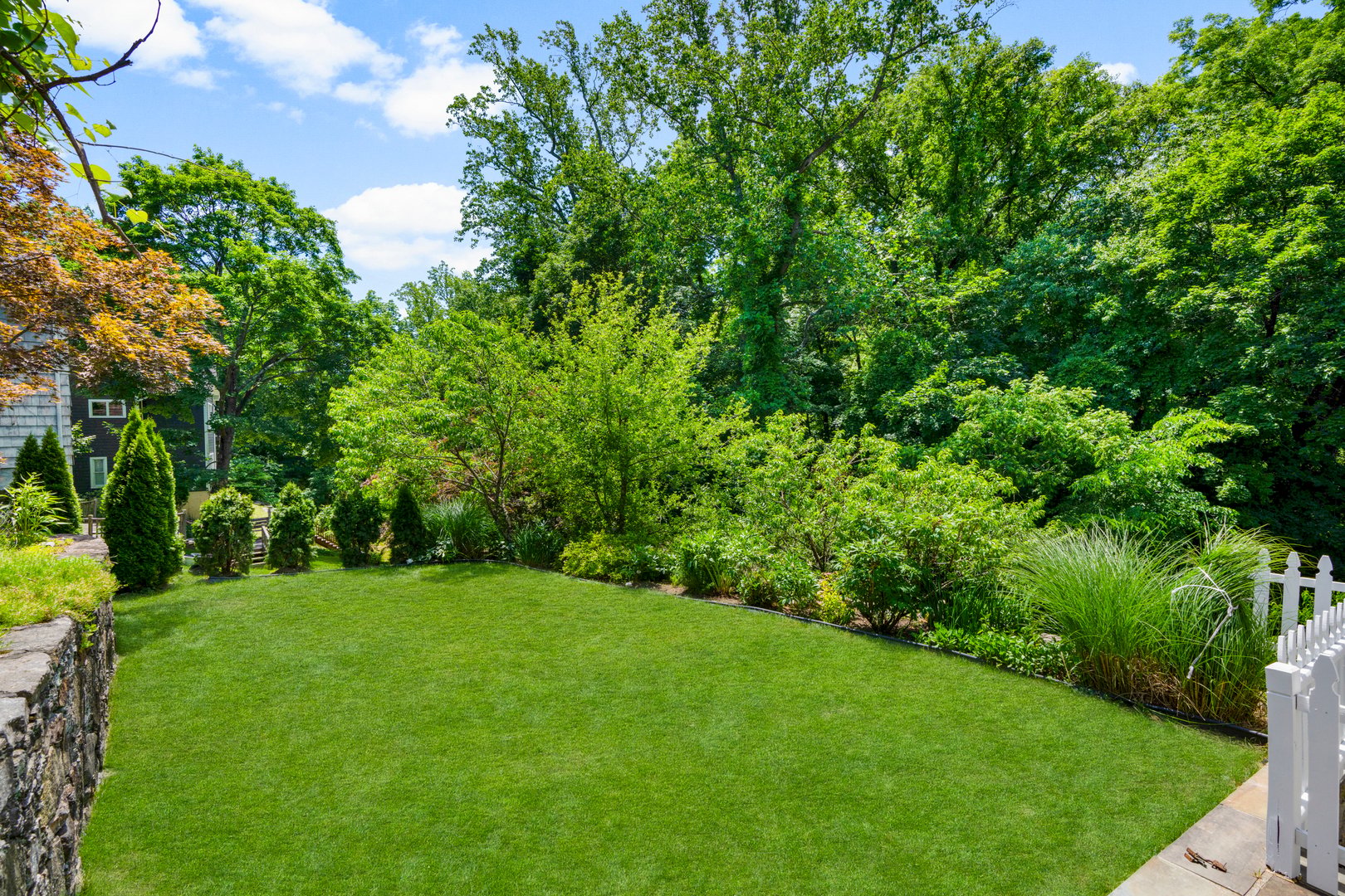 125 Saxon Woods Road Photo 29