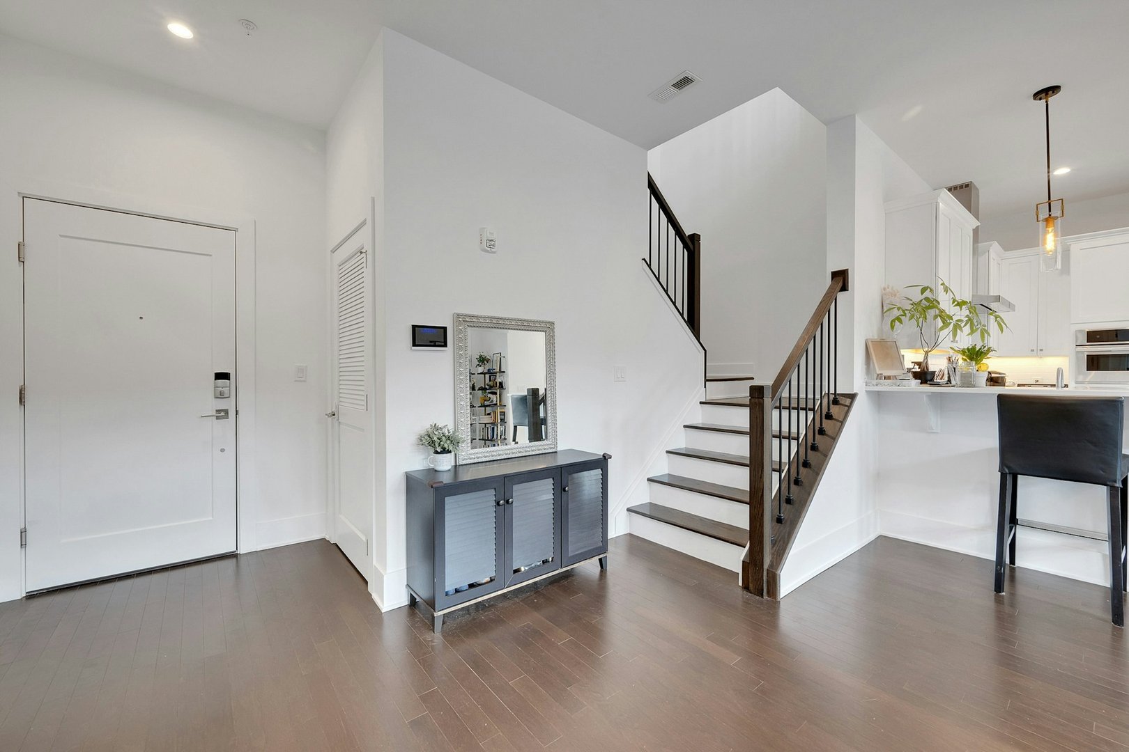 102 Legend Drive  #301 Photo 8