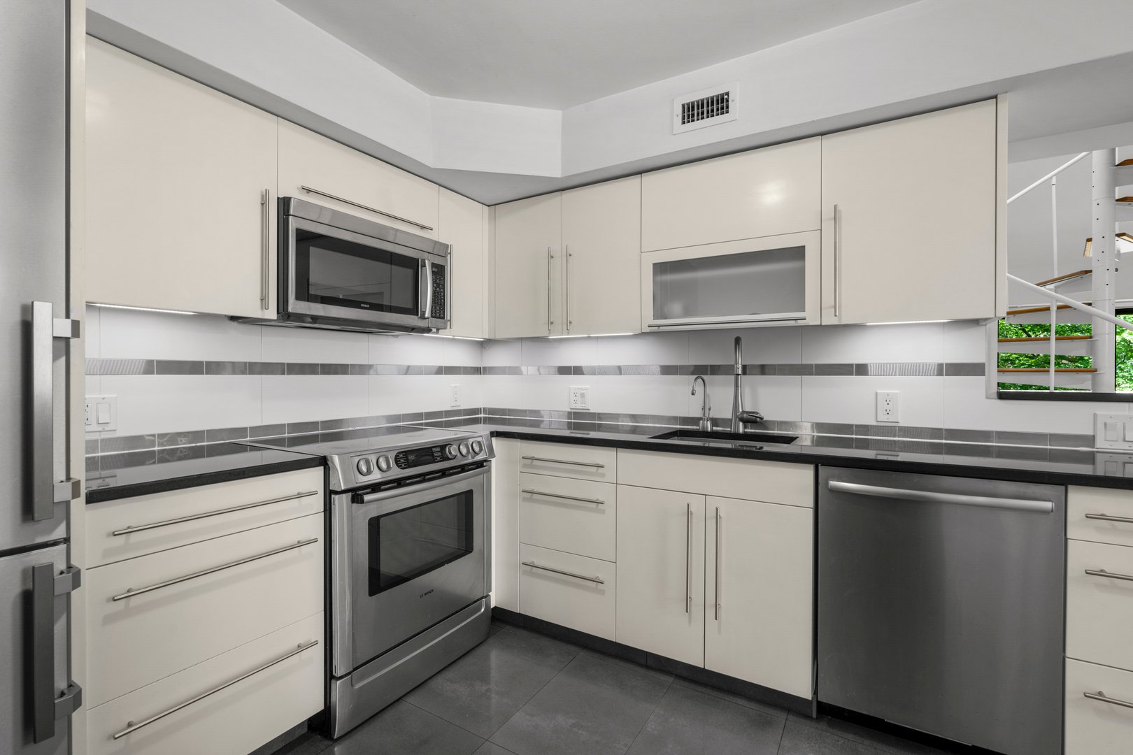 18 Bronxville Glen Drive  #11 Photo 15