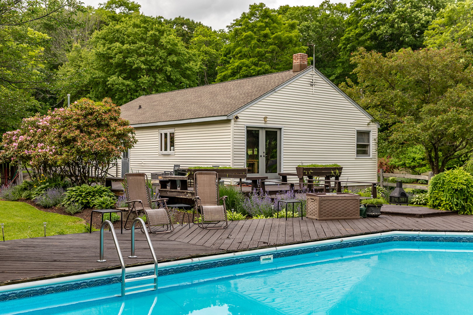70 Reed Road Photo 18