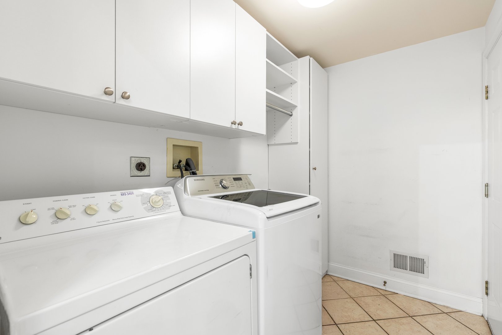30 Sheldon Street Photo 31