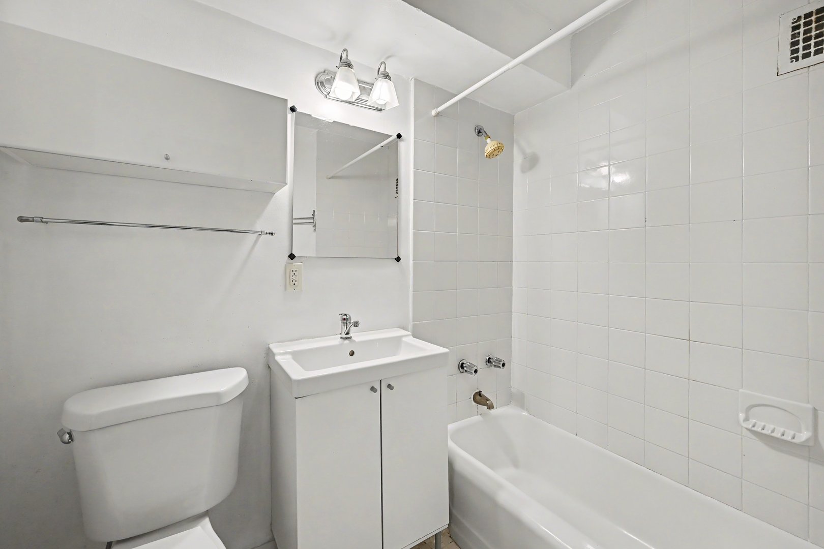 71 Strawberry Hill Avenue  #909 Photo 13