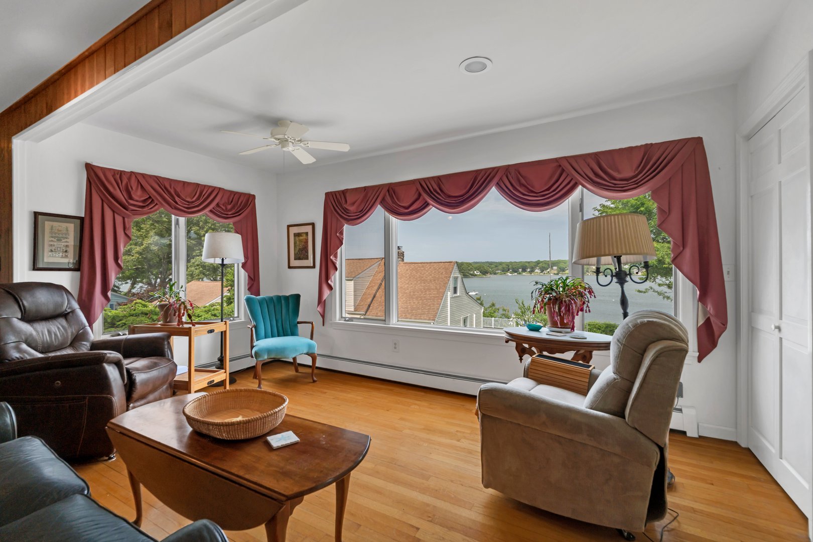 16 Ledge Road Photo 5