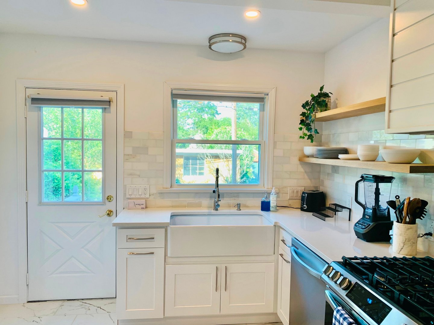 241 Townsend Avenue Photo 3