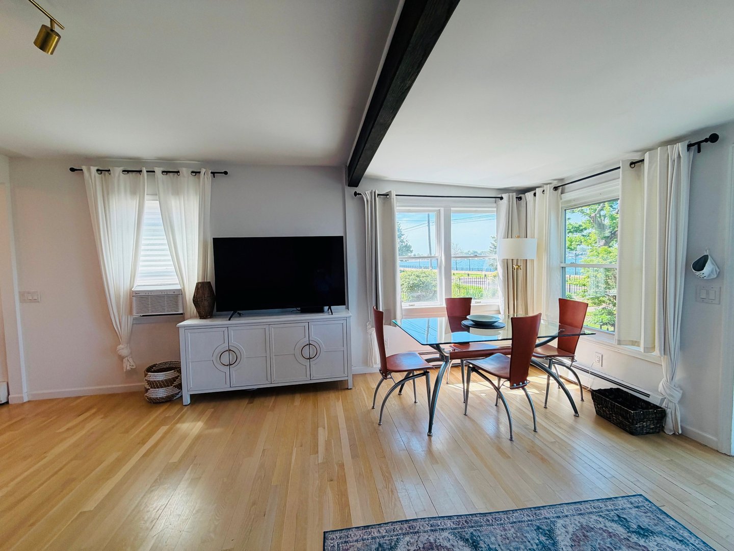 241 Townsend Avenue Photo 8