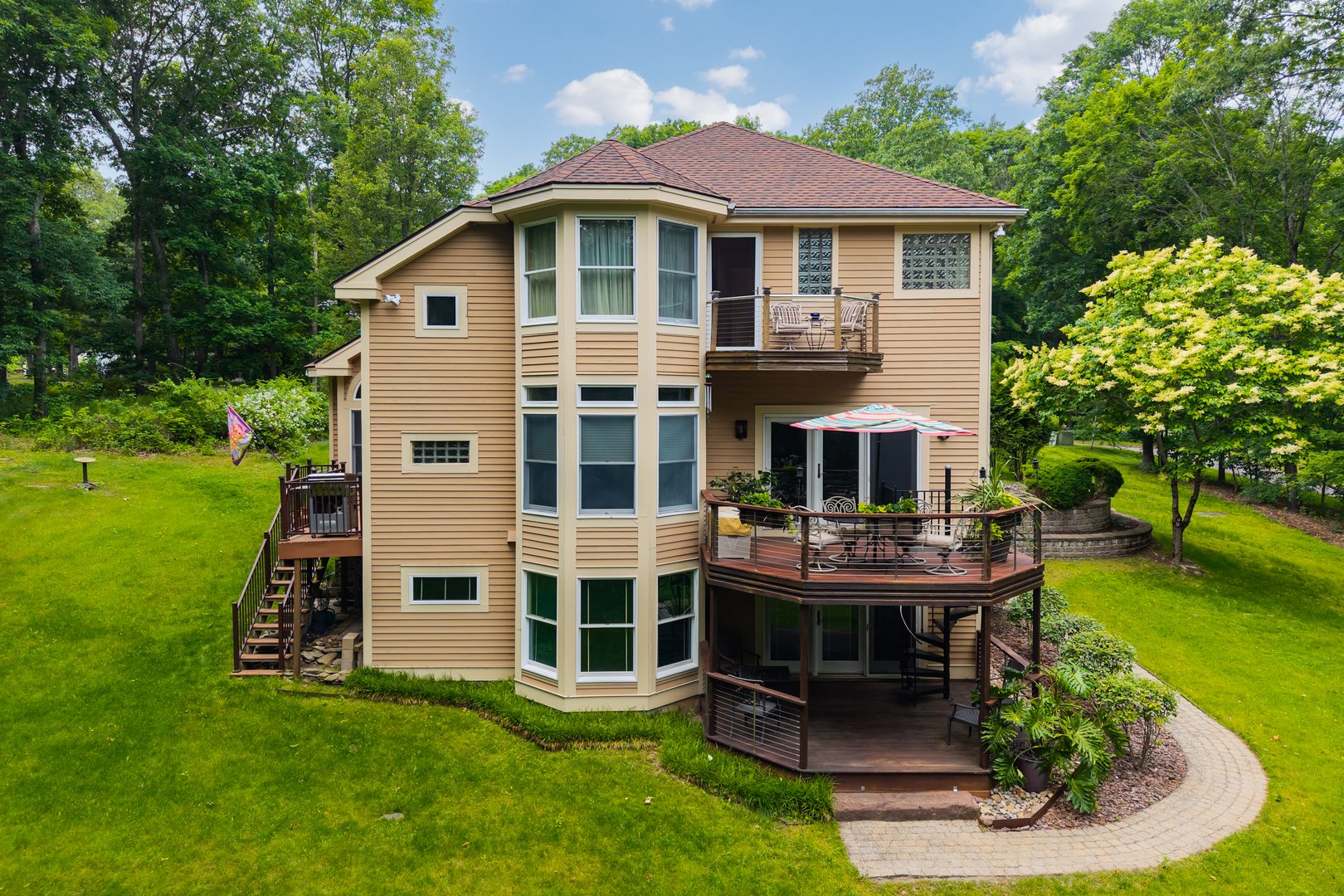 32 Staba Drive Photo 7