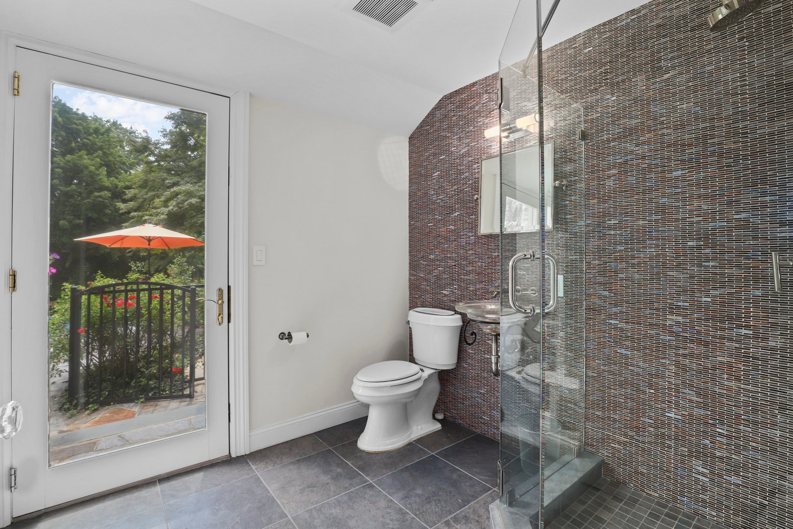 383 Woodlands Road Photo 35