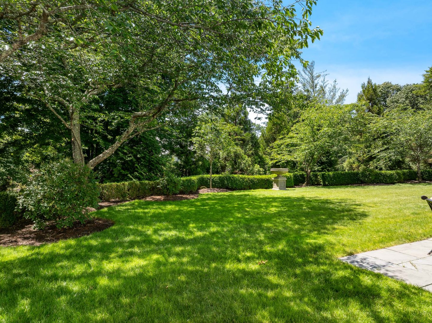 6 Stoneleigh Manor Lane Photo 40