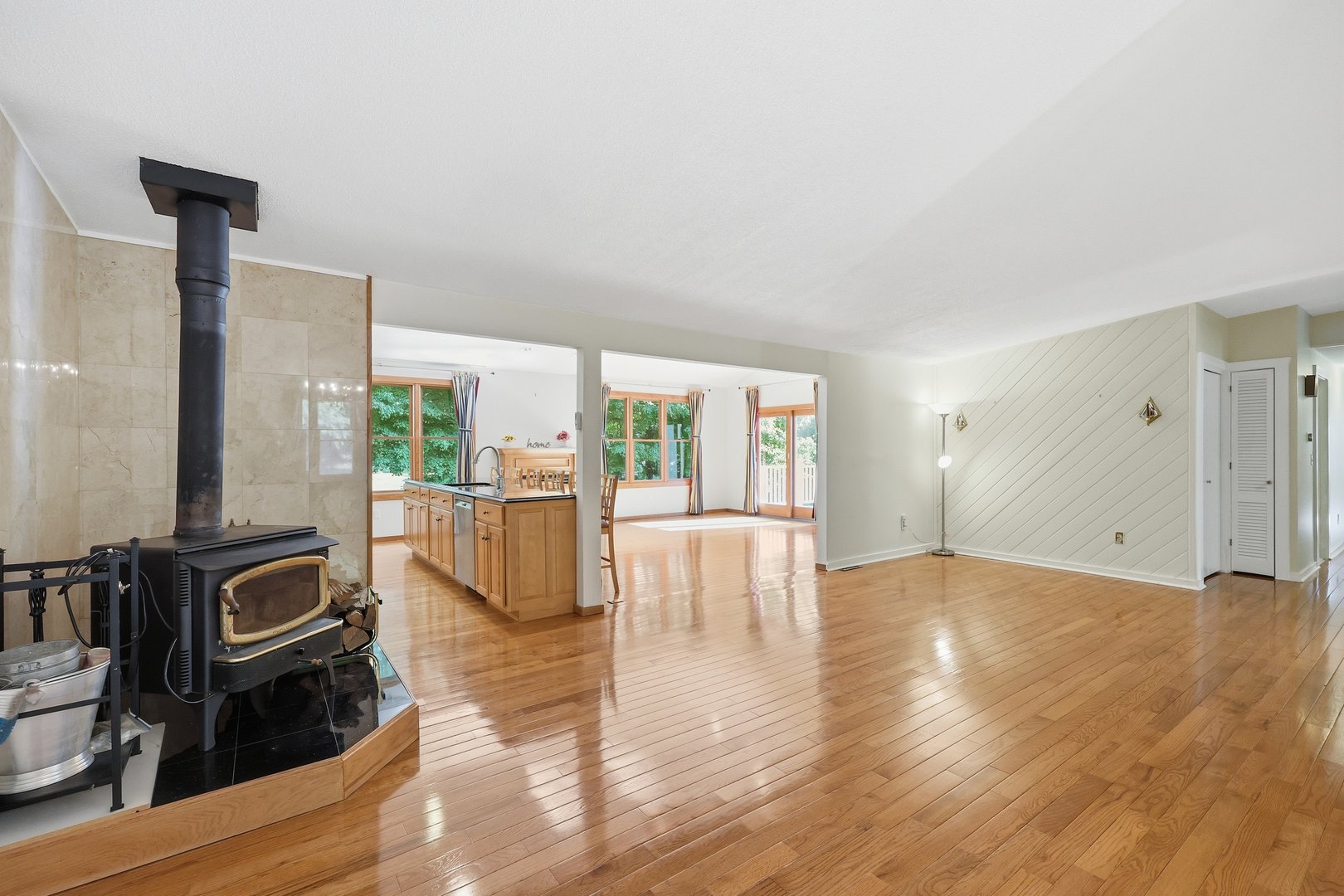 36 Banks Road Photo 8