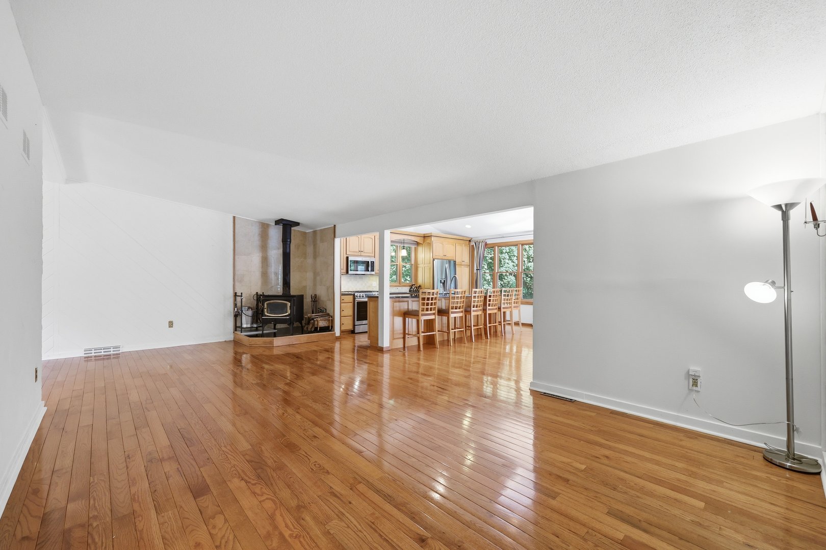 36 Banks Road Photo 10