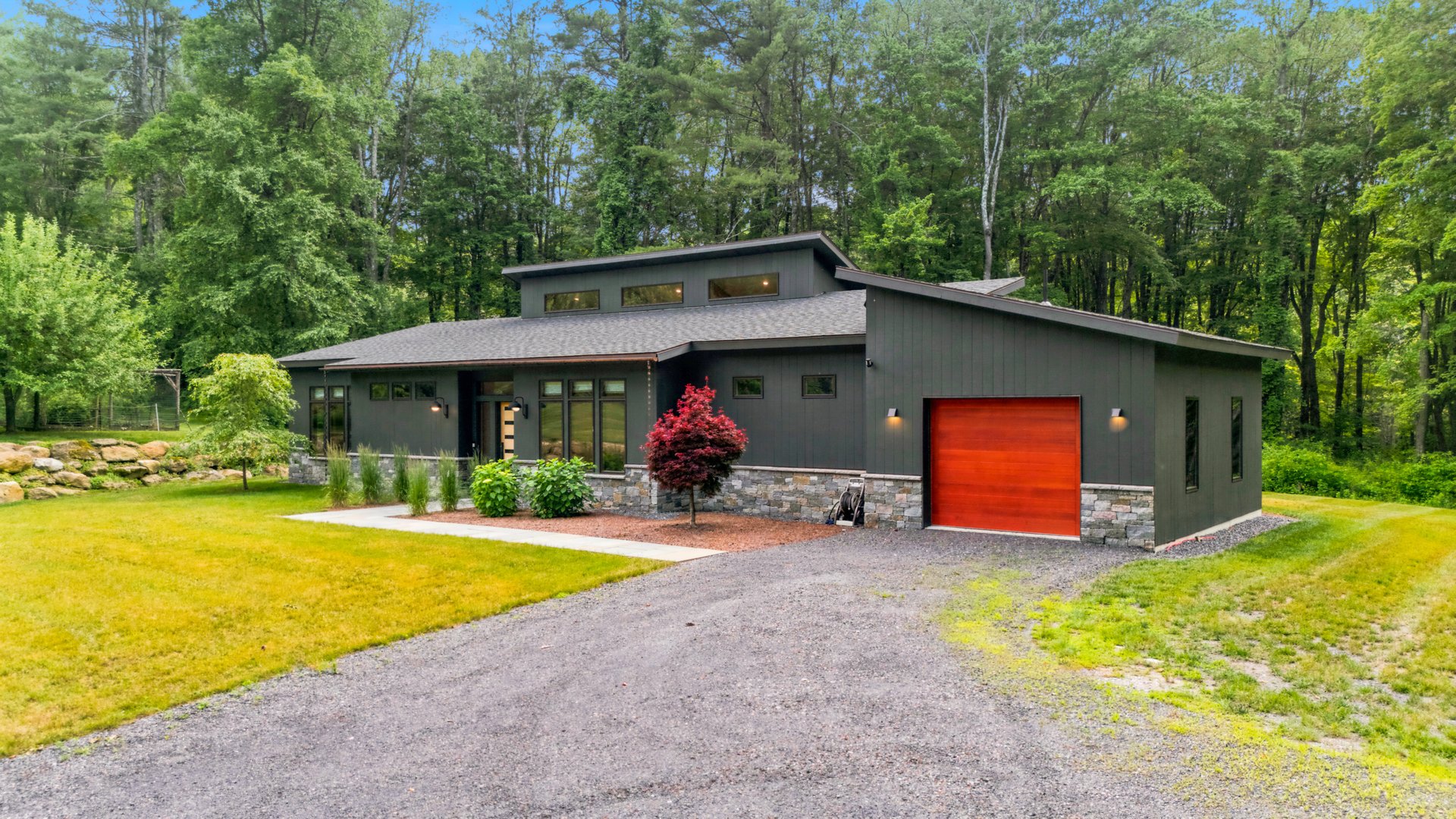 114 Brush Hill Rd Photo 1