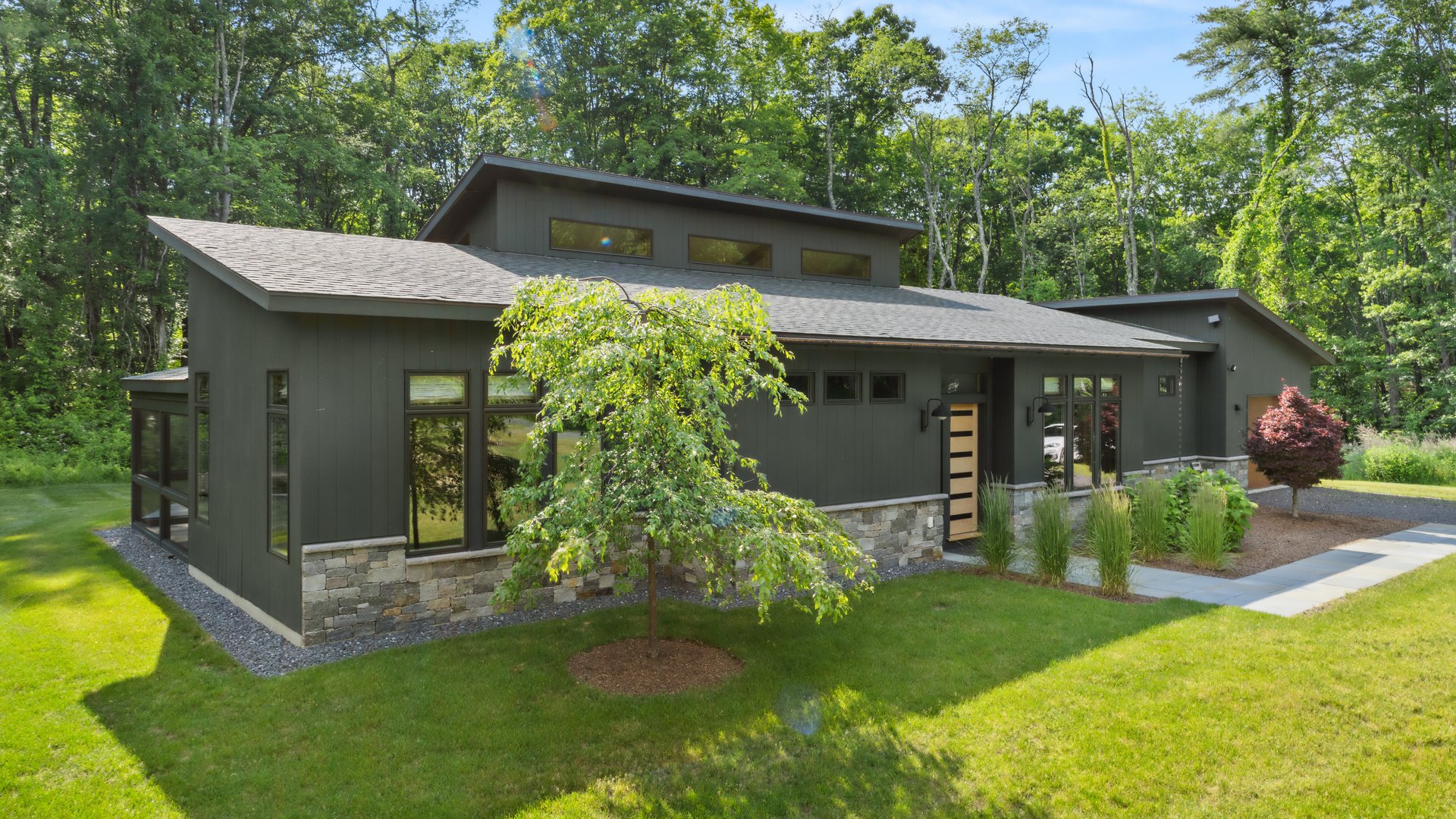 114 Brush Hill Rd Photo 33