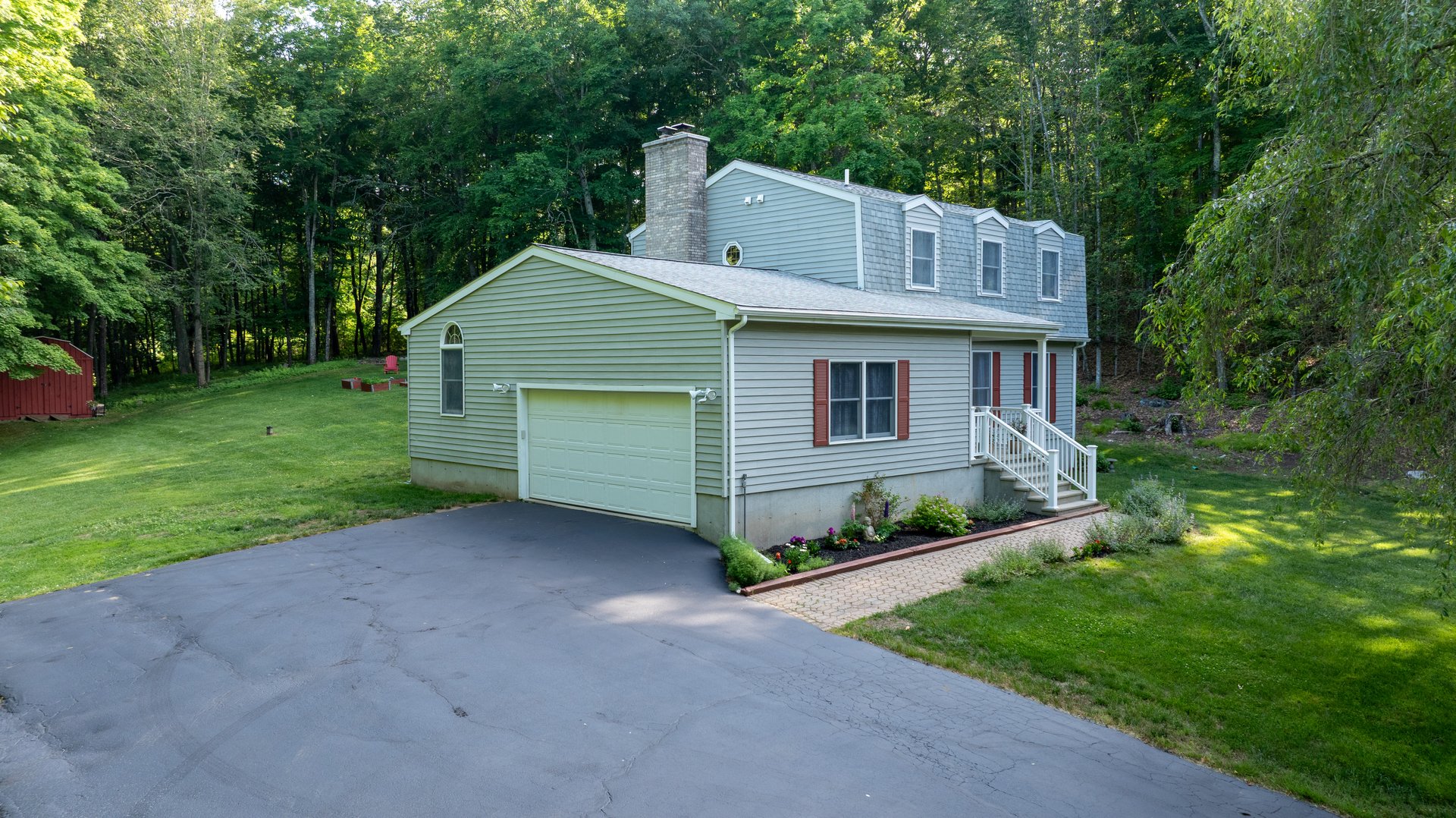 85 White Plains Road Photo 4