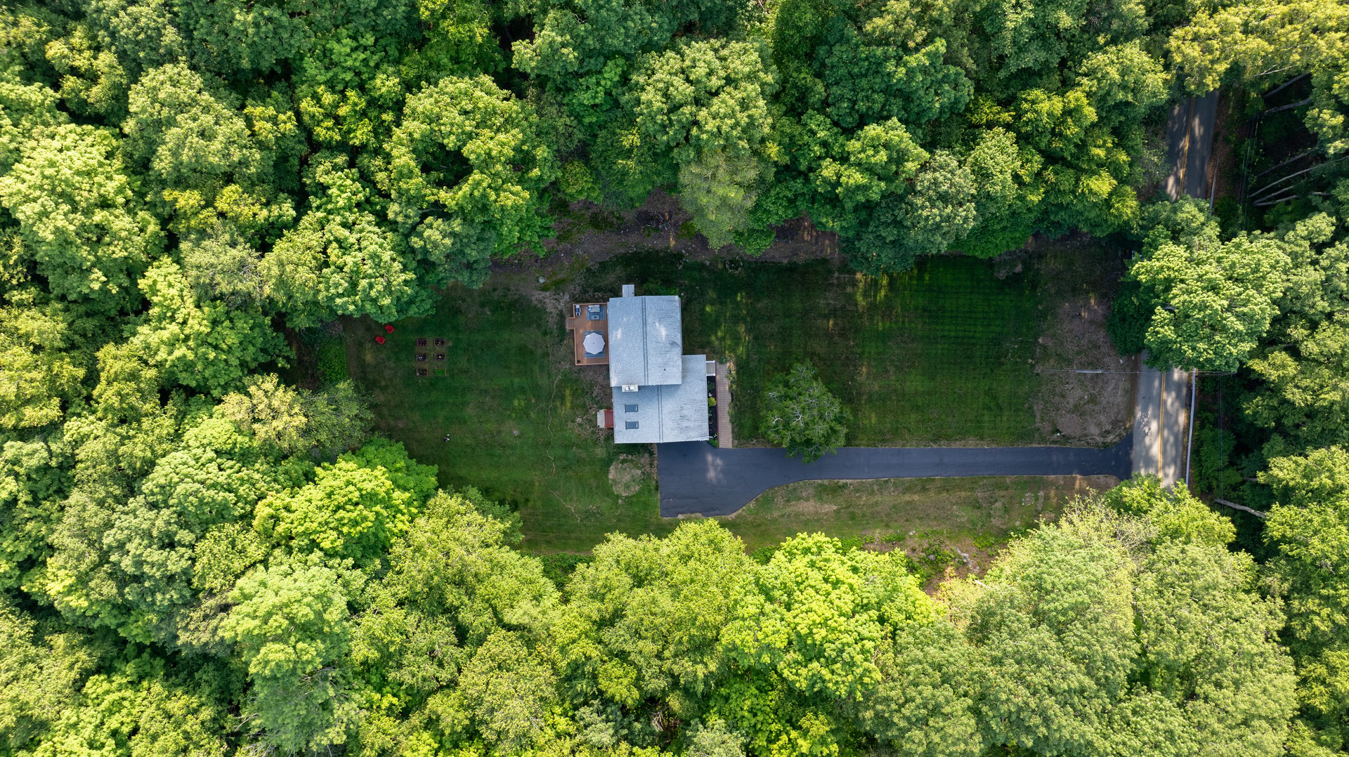 85 White Plains Road Photo 5