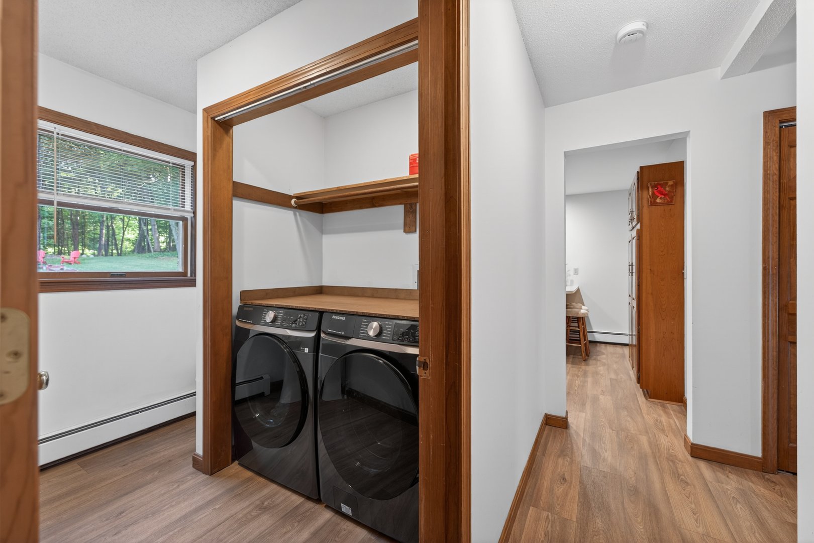 85 White Plains Road Photo 17