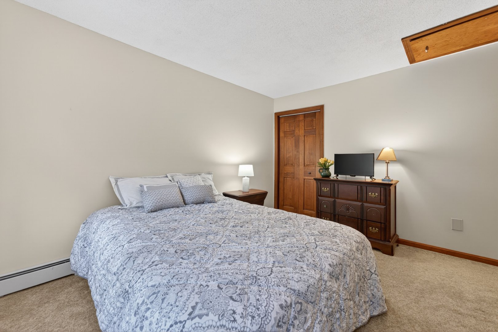 85 White Plains Road Photo 28