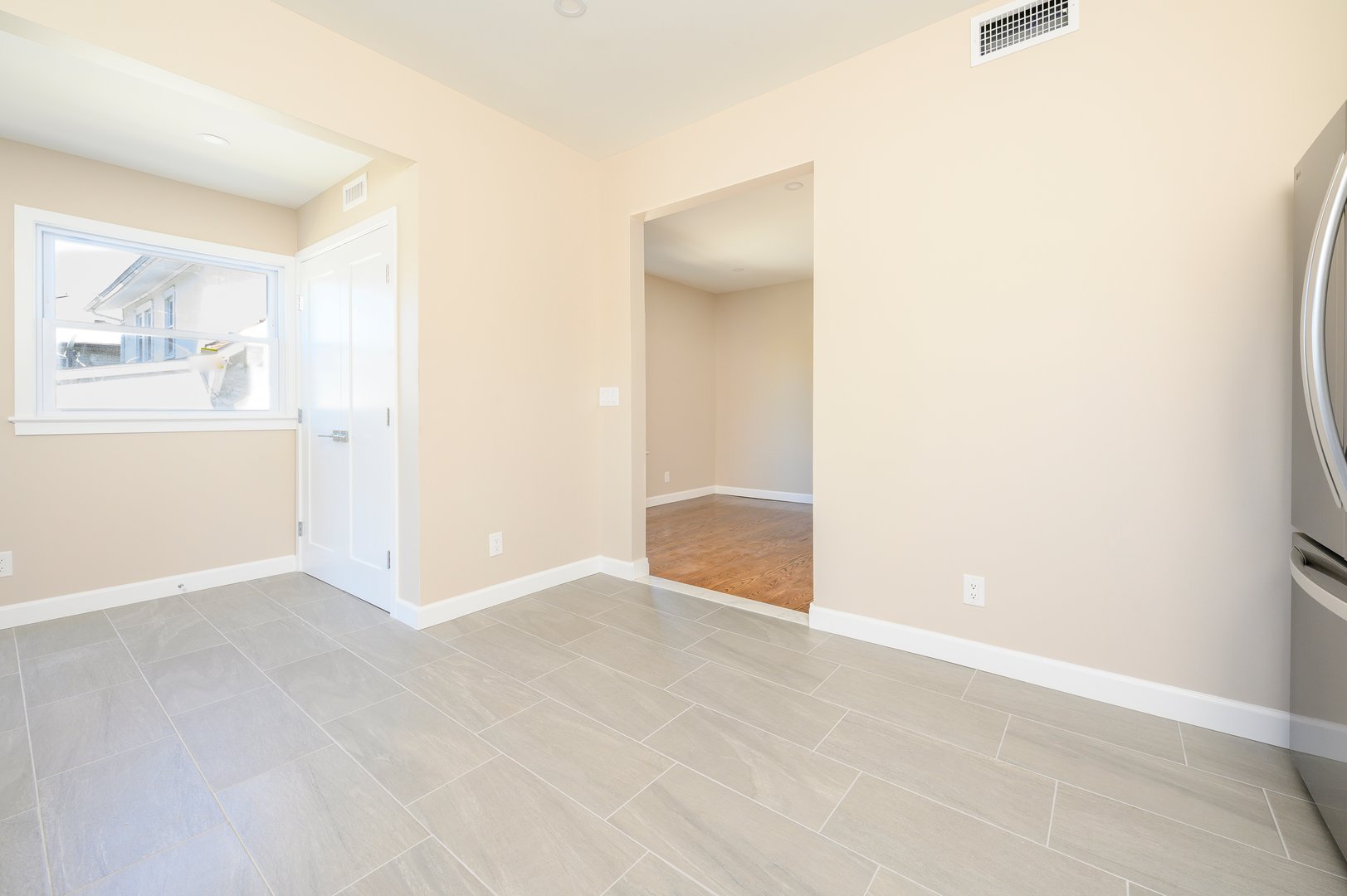 9 Todd Place  #1st FL- Right Side Photo 8