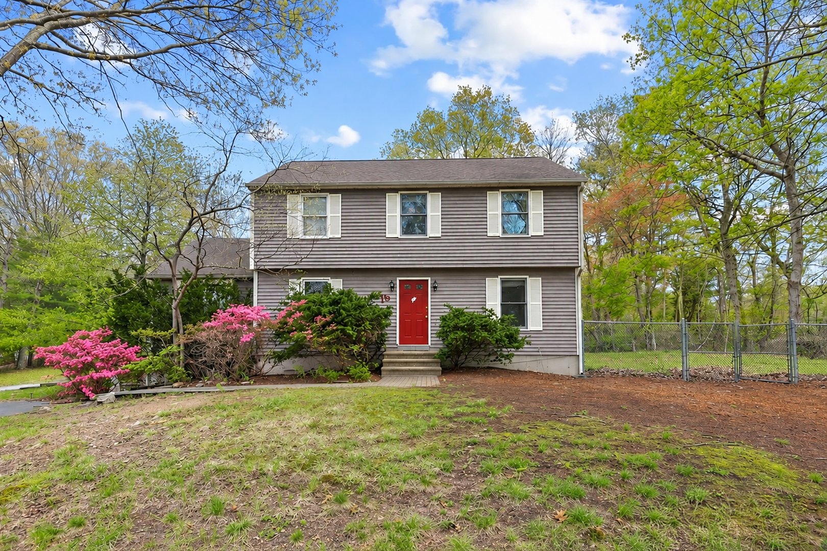 10 Oak Hill Drive Photo 1