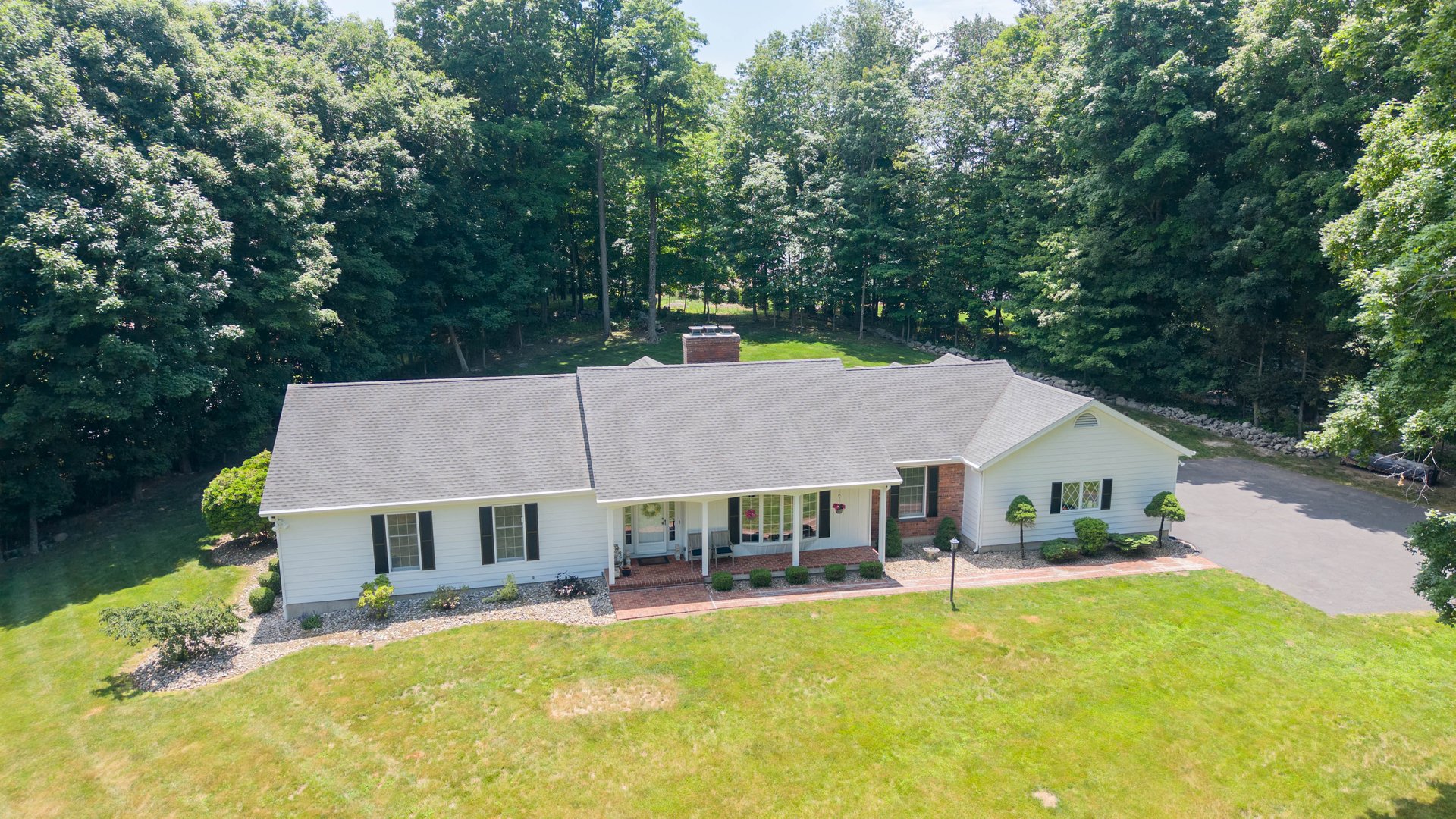 28 Wintergreen Hill Road Photo 1