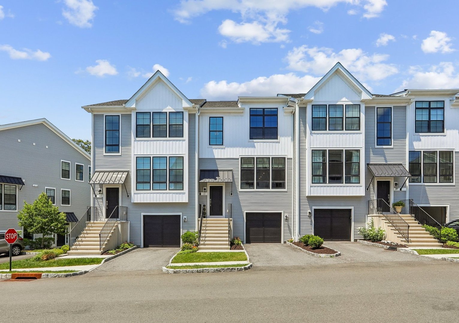 21 Brentwood Circle Photo 1