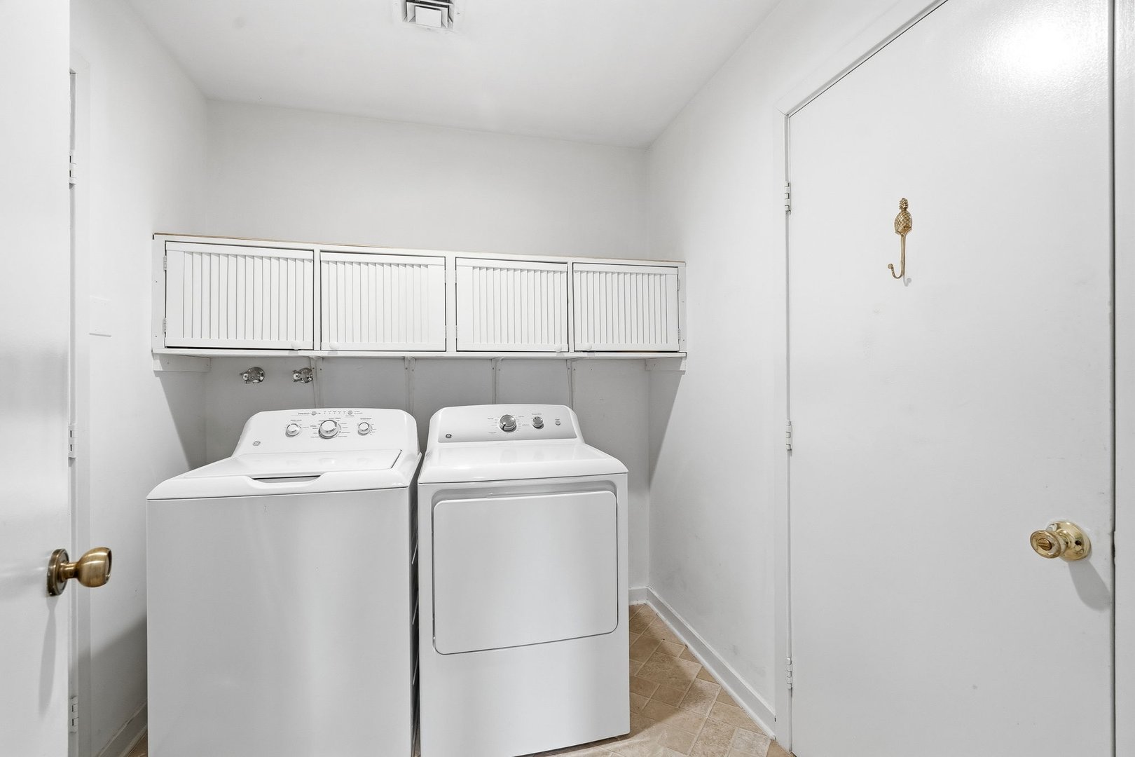 109 Field Point Drive #109 Photo 30
