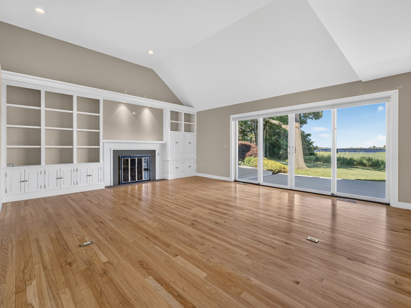 108 Maple Avenue Photo 8