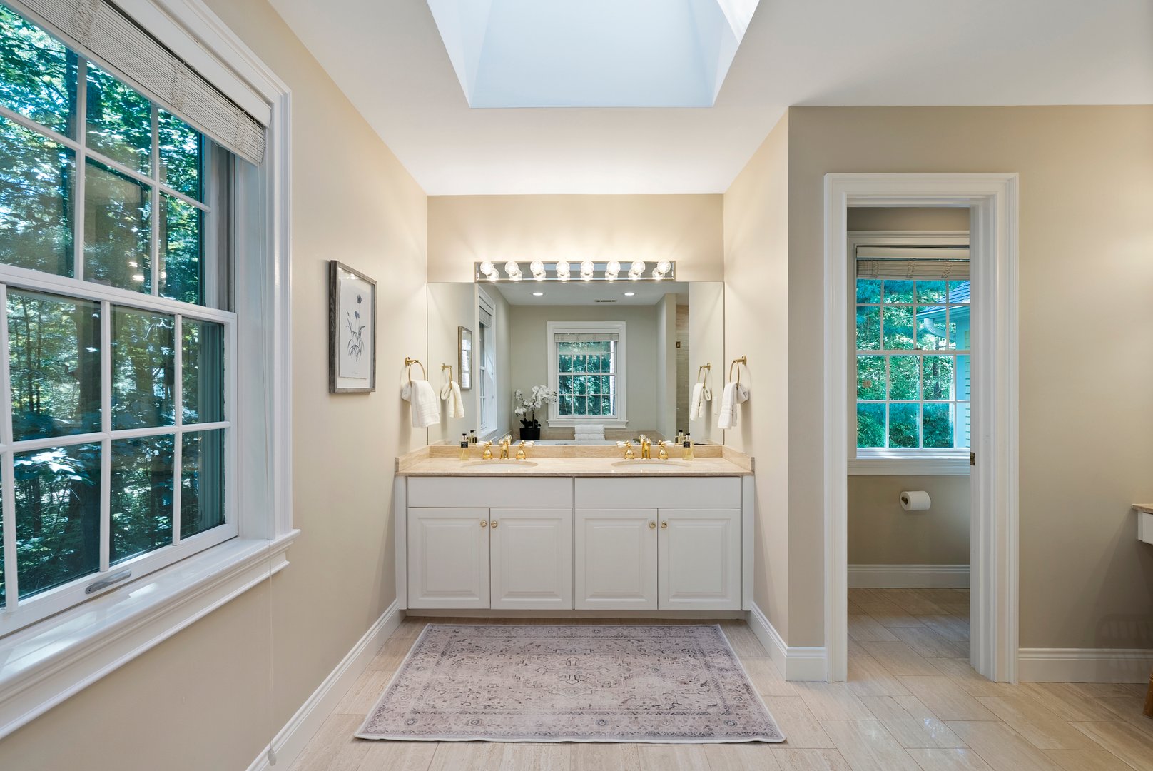 10 Langley Park Photo 25