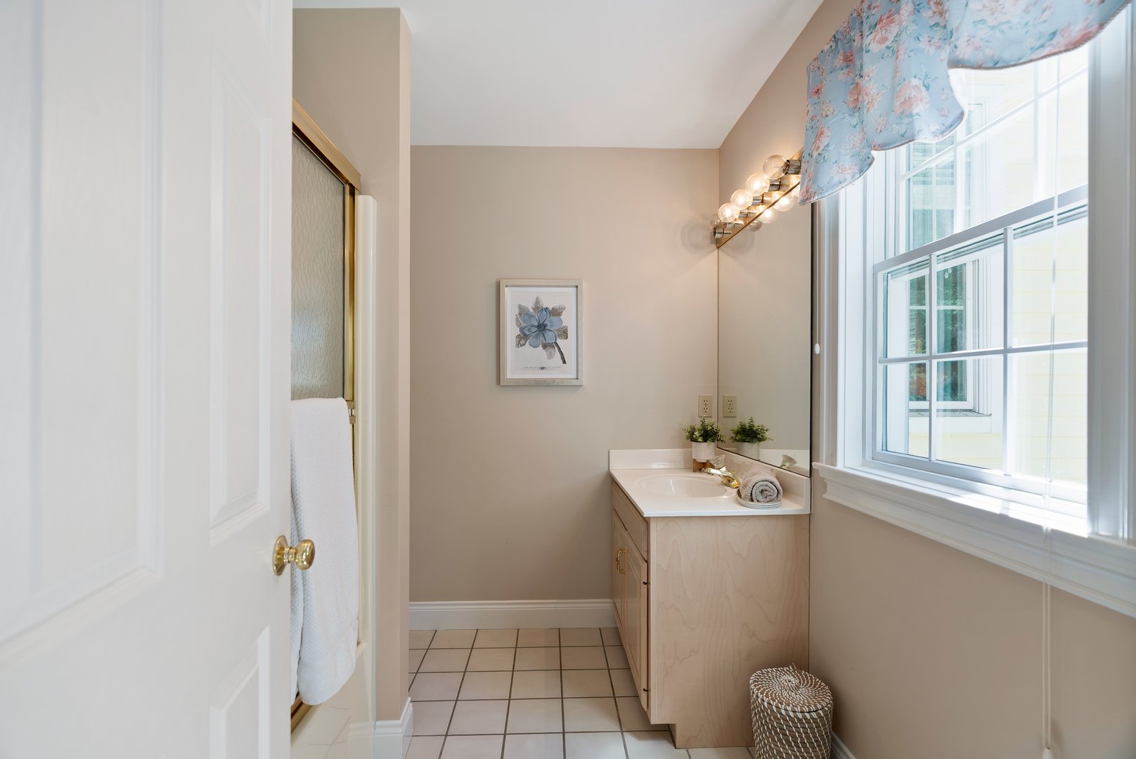 10 Langley Park Photo 34