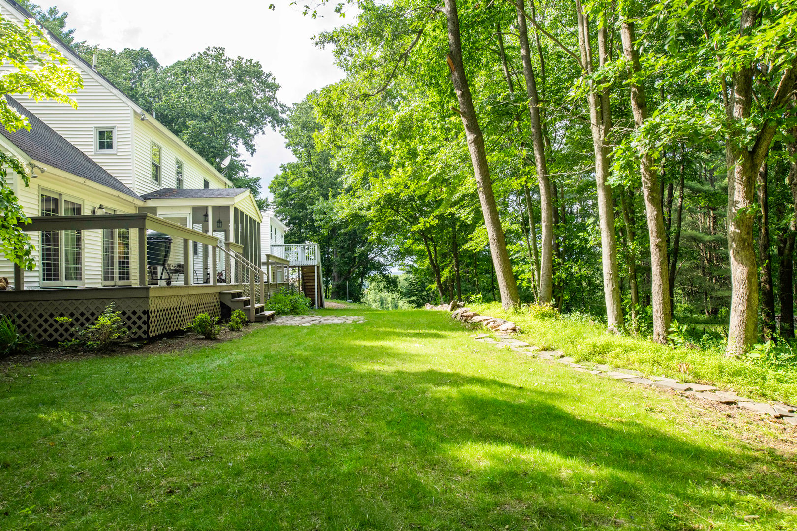 24 Hickory Lane Photo 32