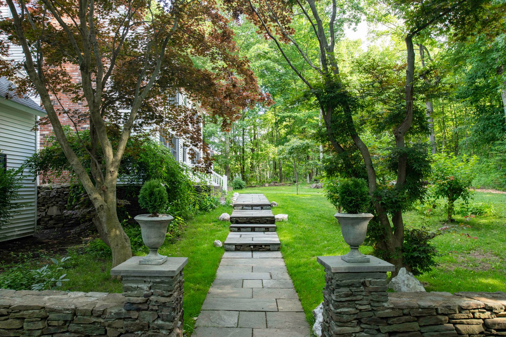 24 Hickory Lane Photo 4