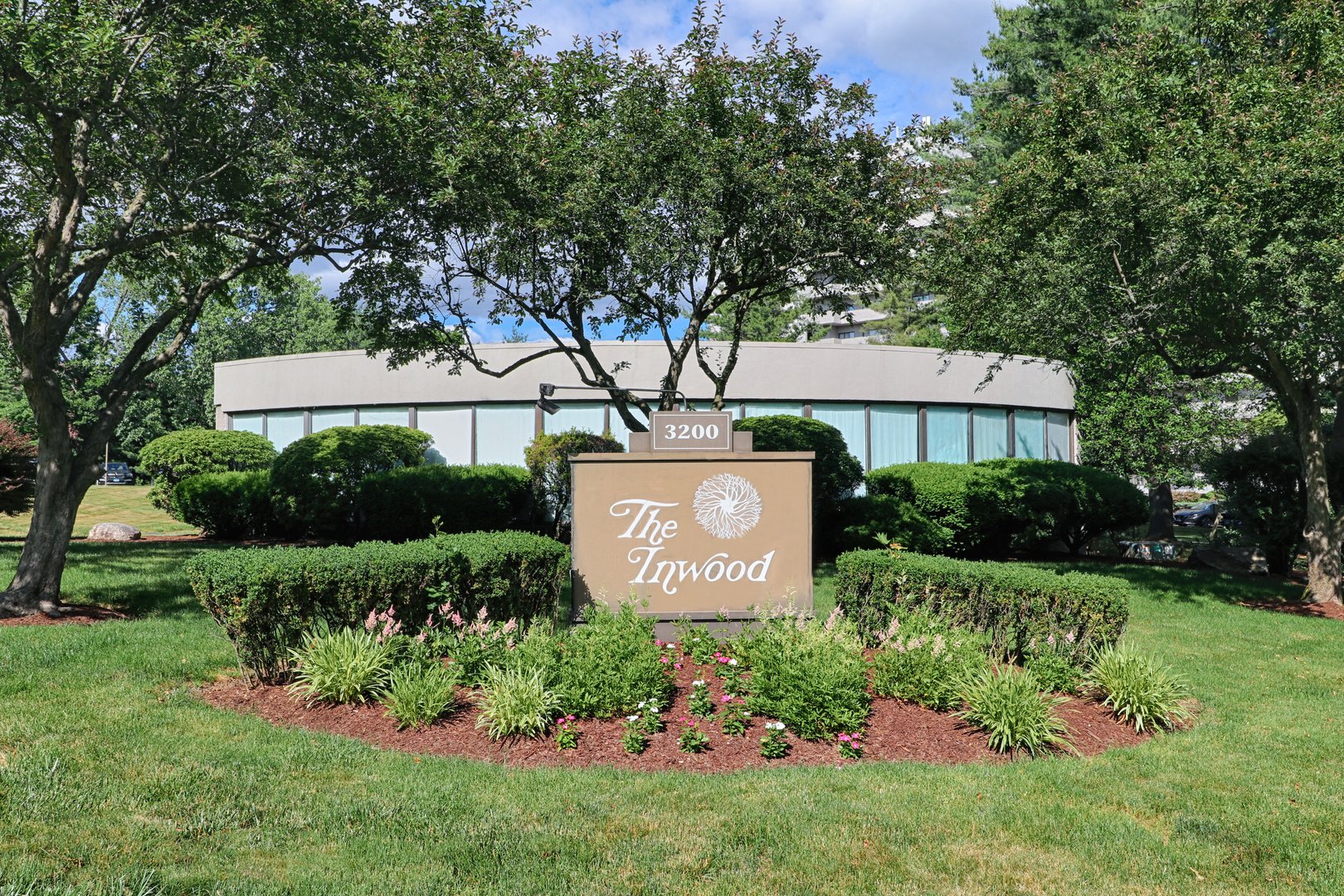 3200 Park Avenue  #9D1 Photo 1