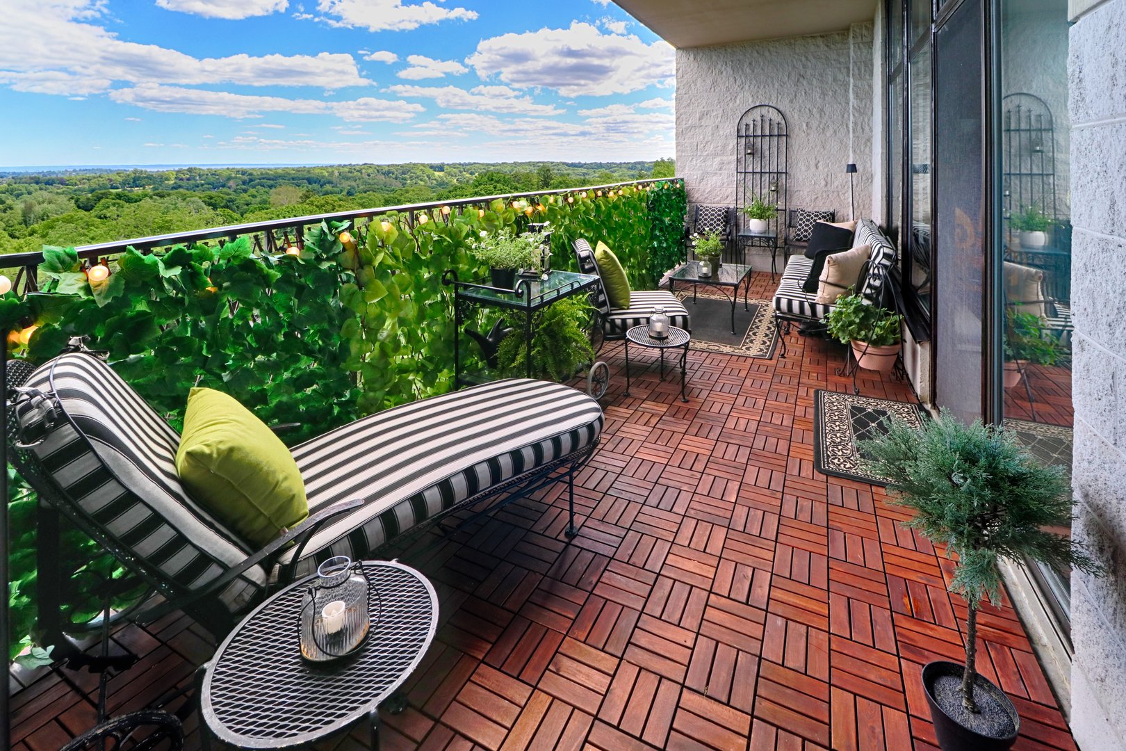 3200 Park Avenue  #9D1 Photo 14