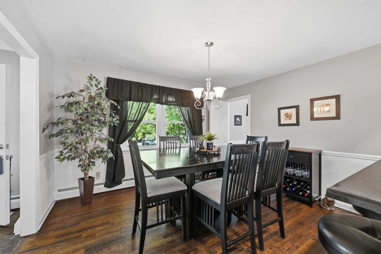 8 Winthrop Road Photo 7