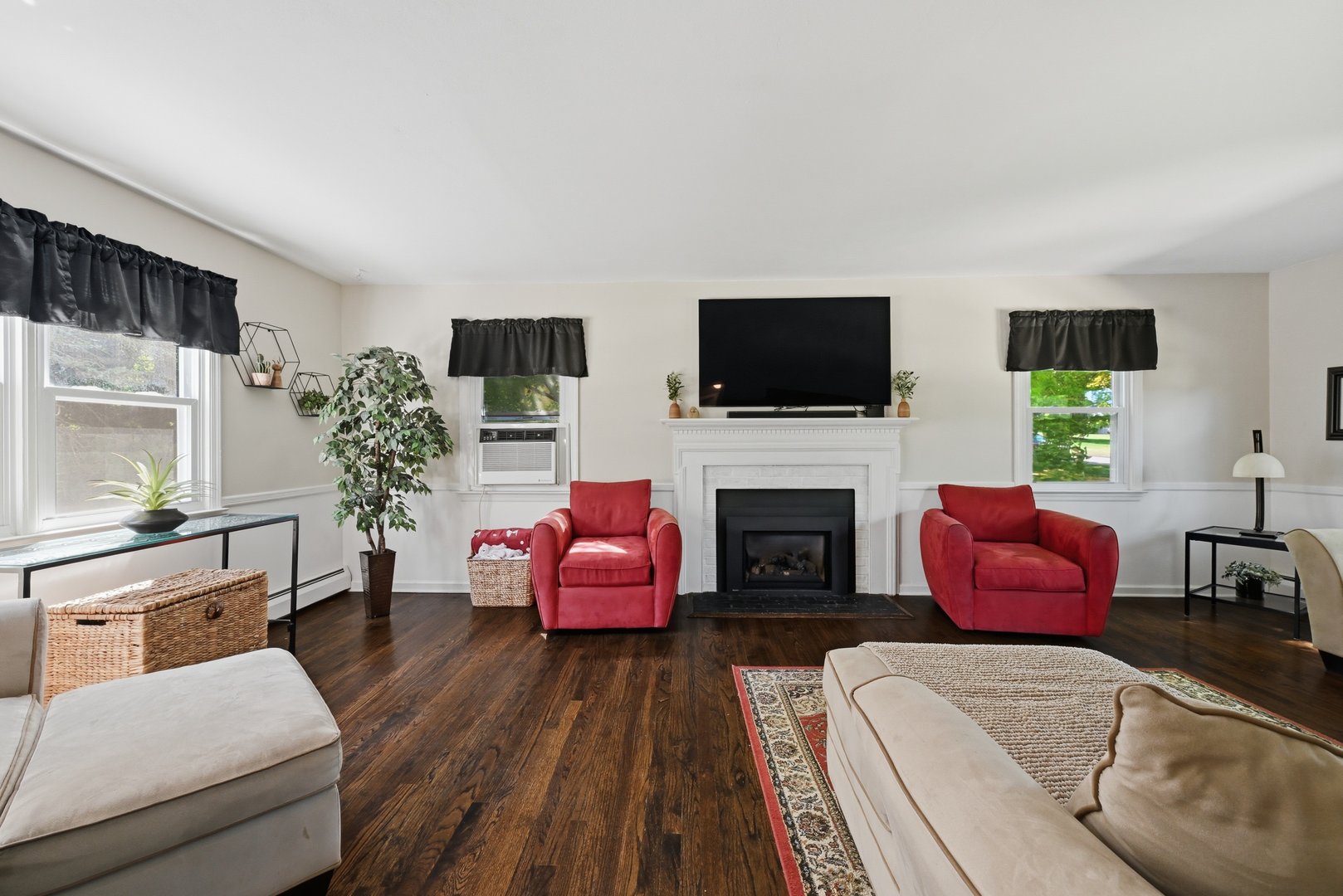 8 Winthrop Road Photo 13