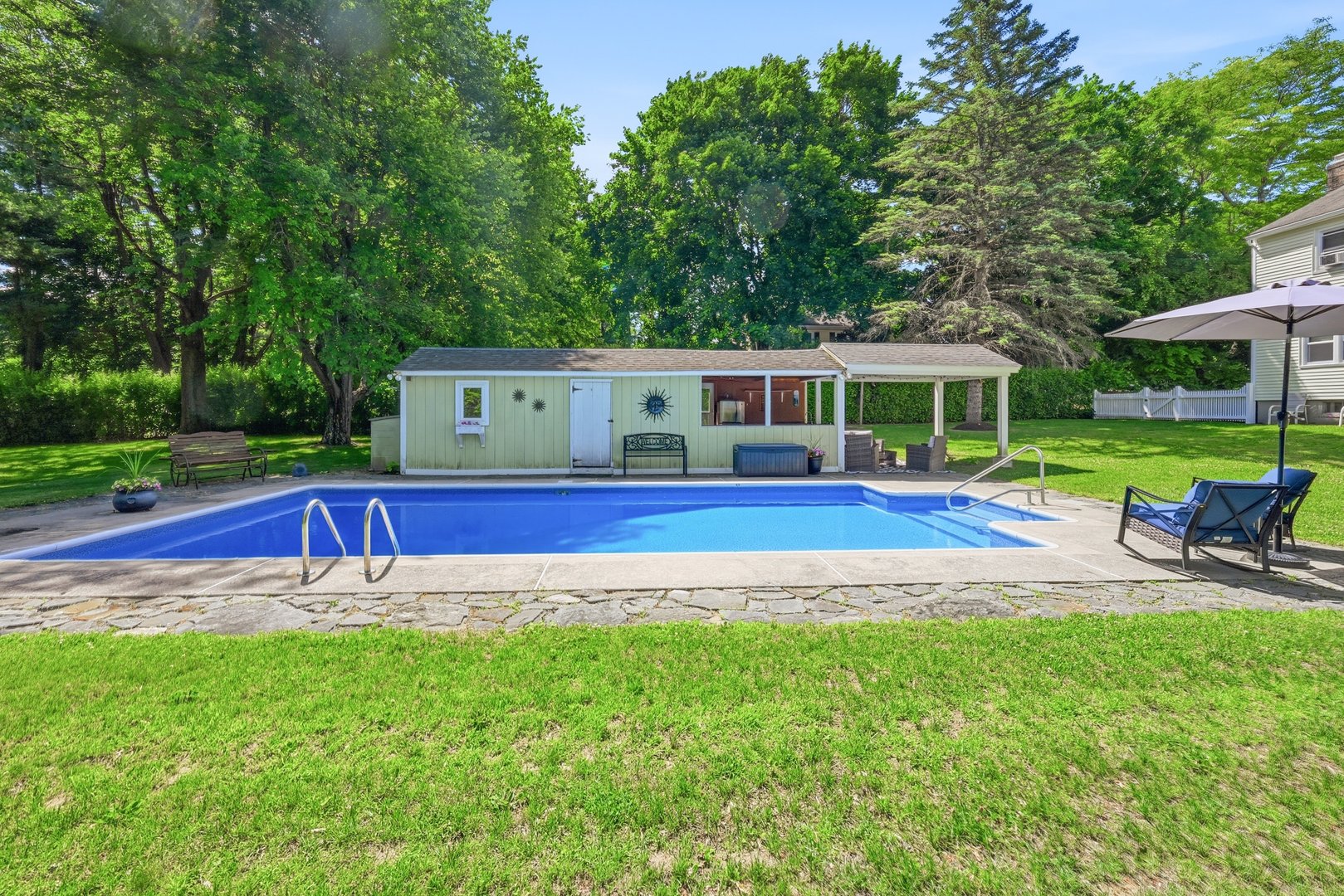 8 Winthrop Road Photo 30