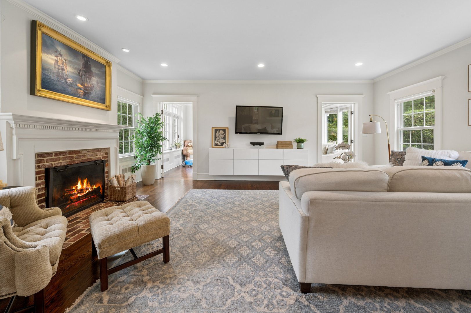 347 Highbrook Avenue Photo 8