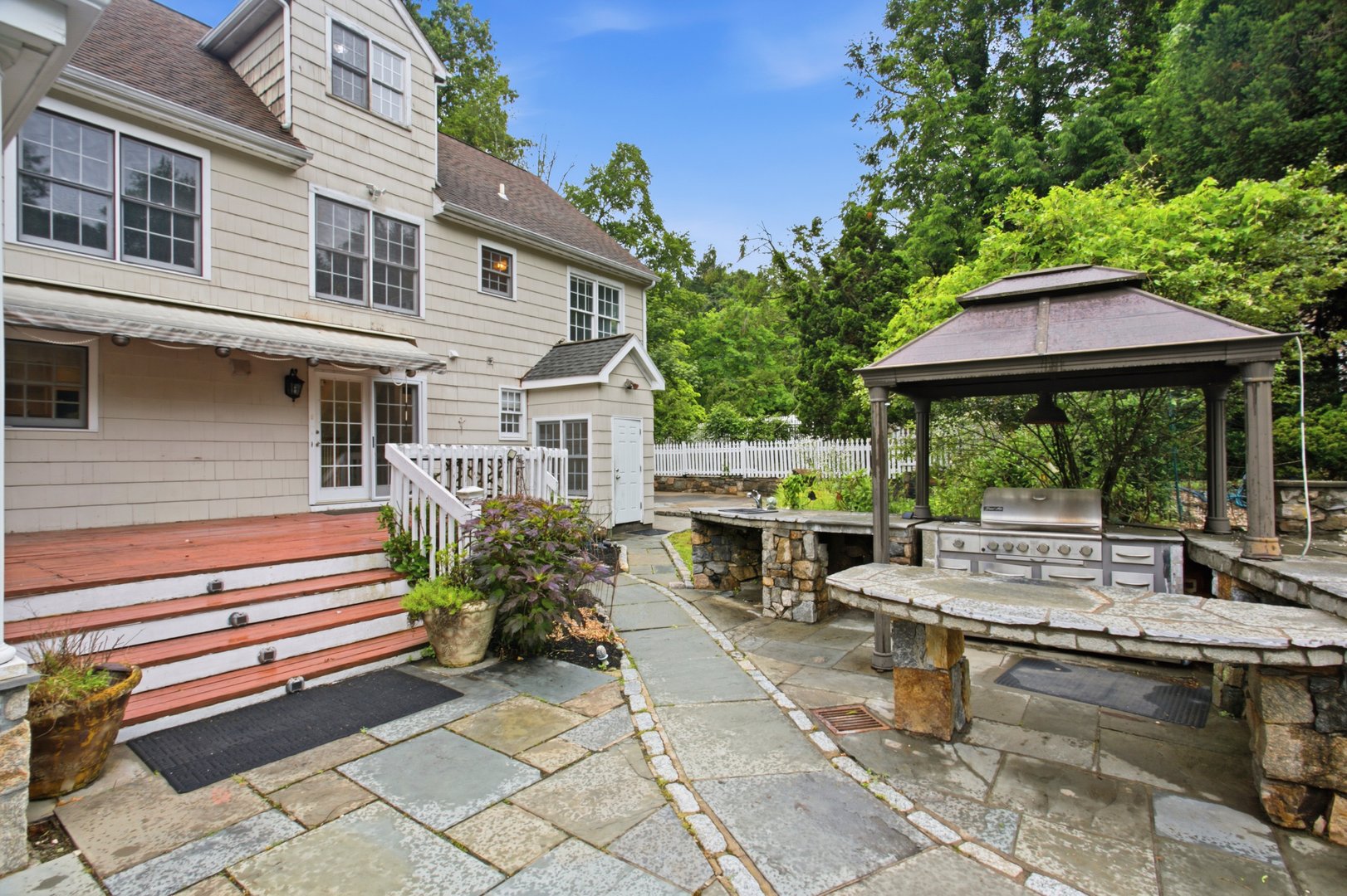 12 Old Mill Lane Photo 8