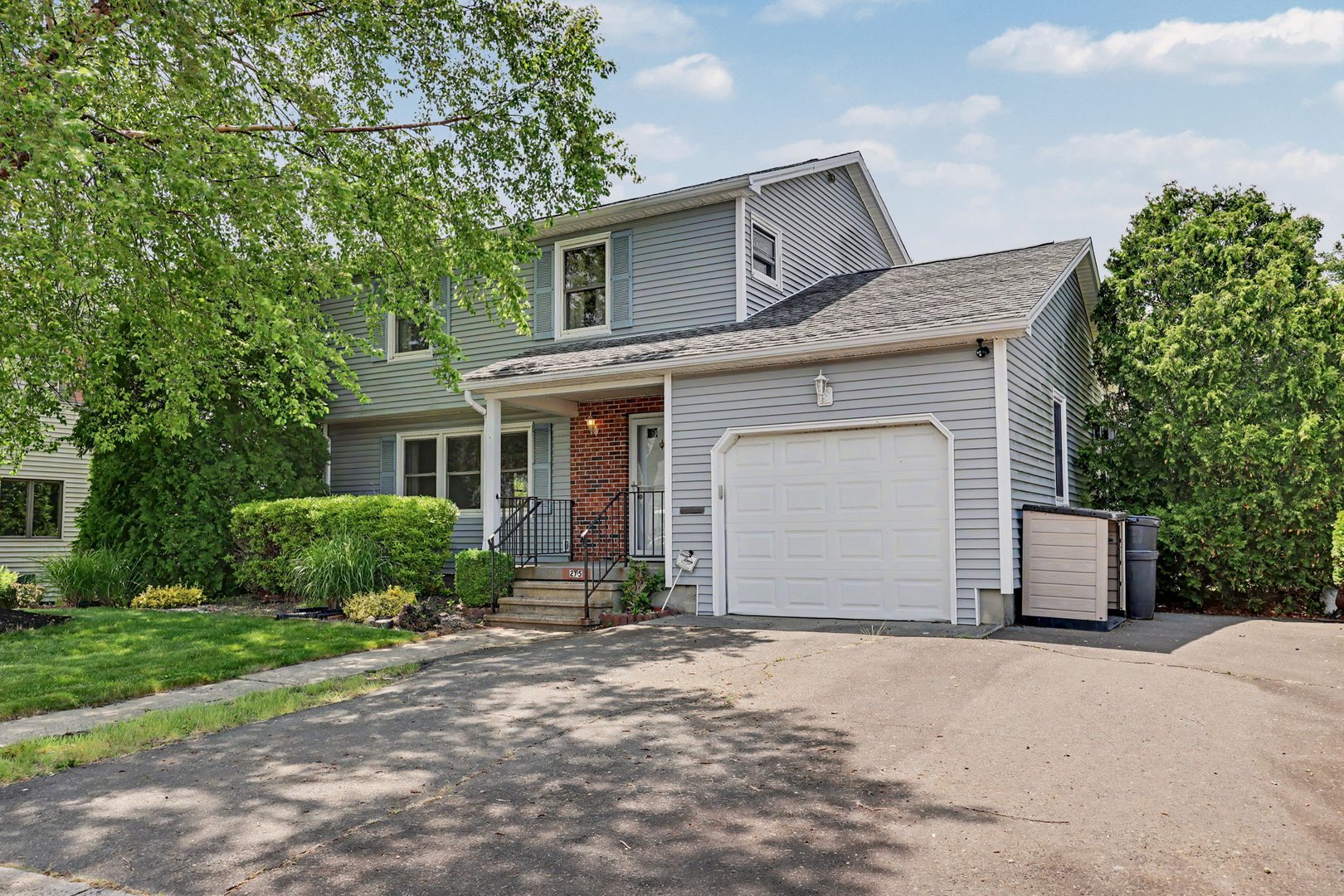 275 York Street Photo 2