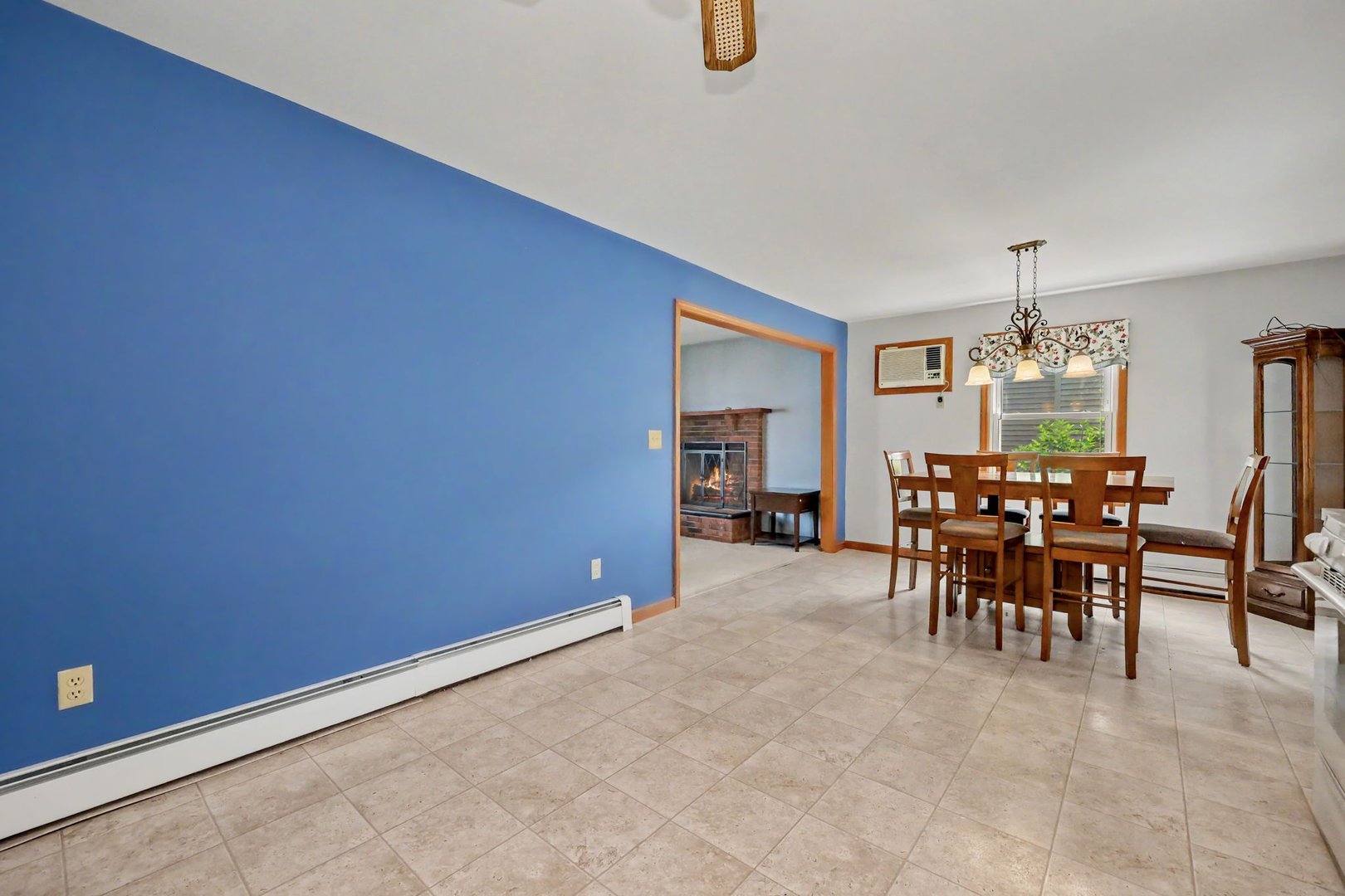 275 York Street Photo 10