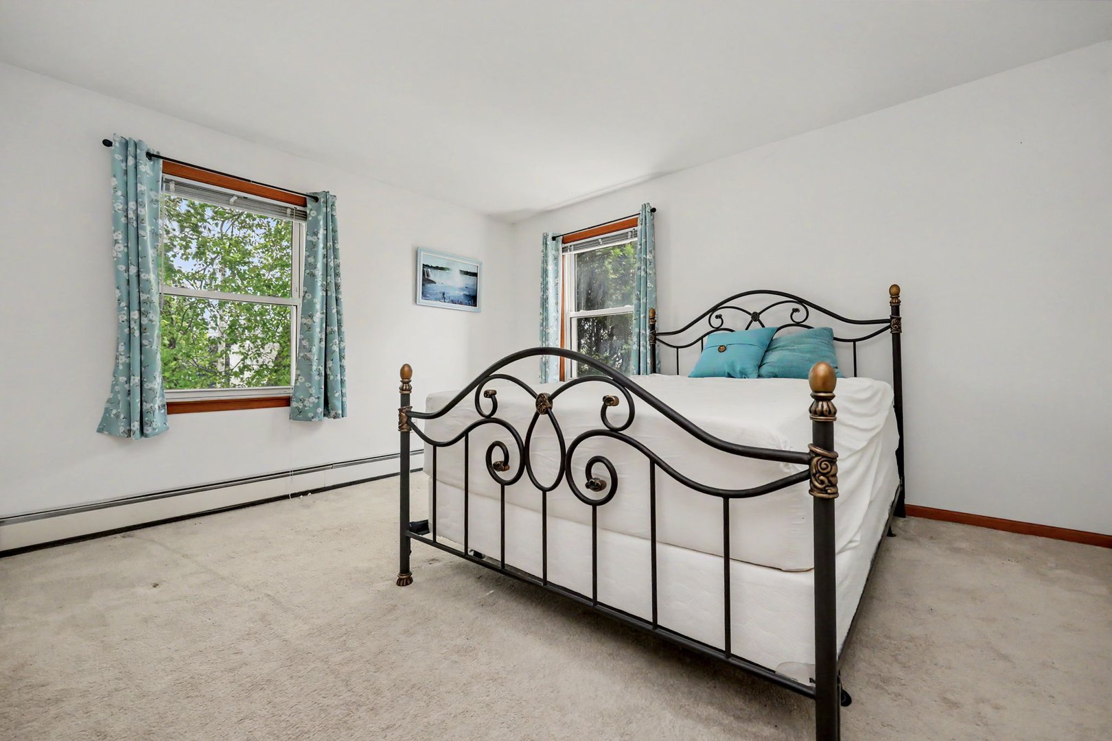 275 York Street Photo 16