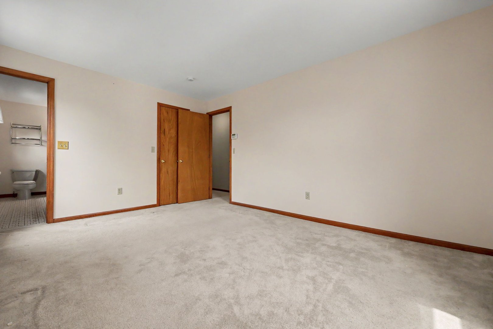275 York Street Photo 17
